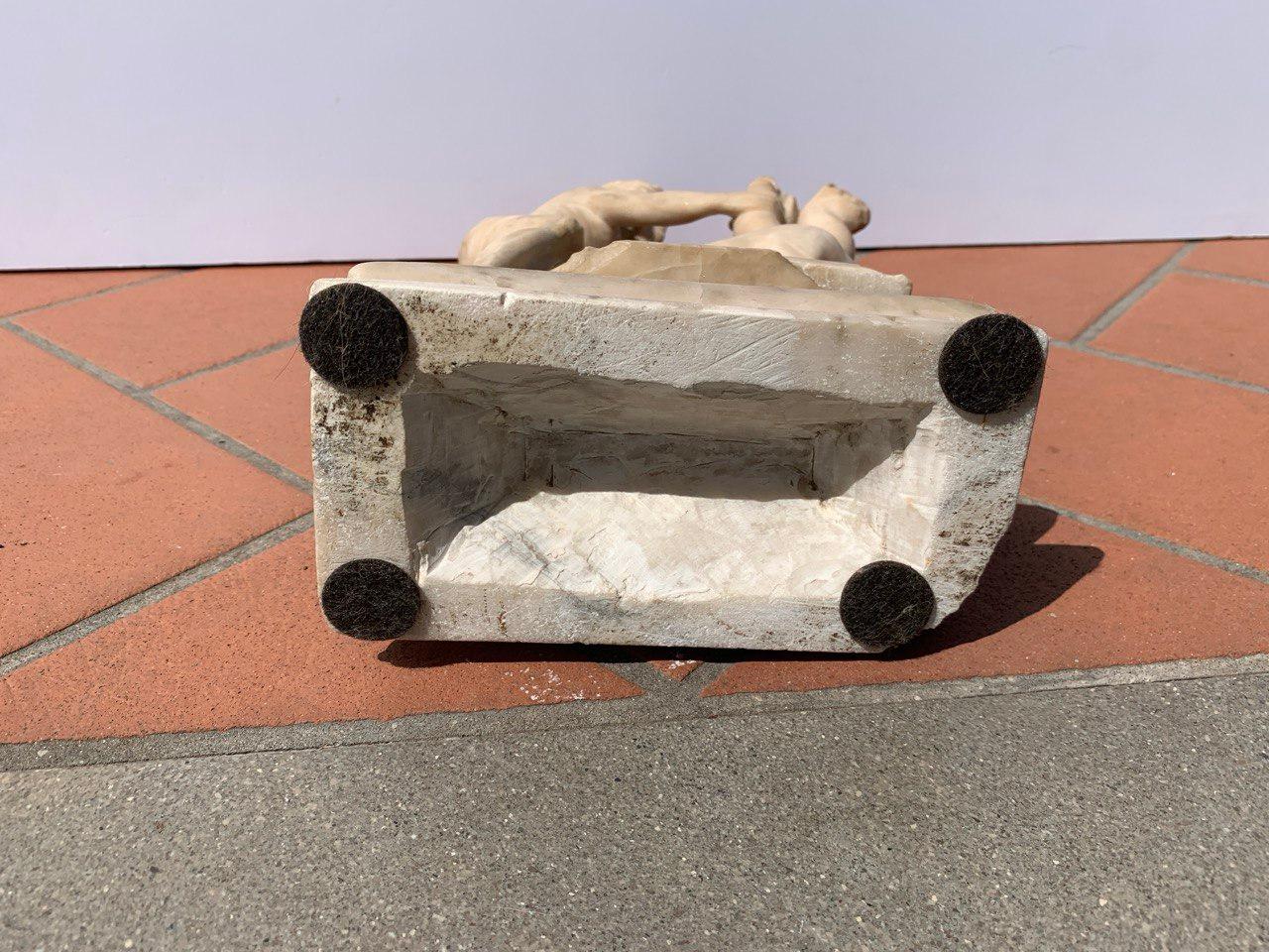 Escultor barroco romano - Escultura de alabastro del siglo XVII - Hércules Cerbero en venta 14