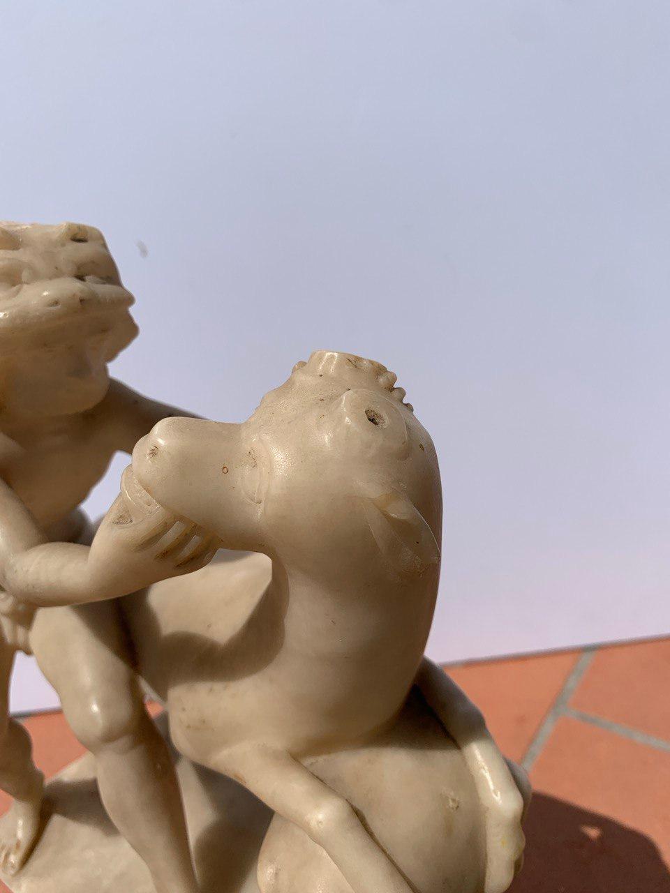 Escultor barroco romano - Escultura de alabastro del siglo XVII - Hércules Toro cretense en venta 9