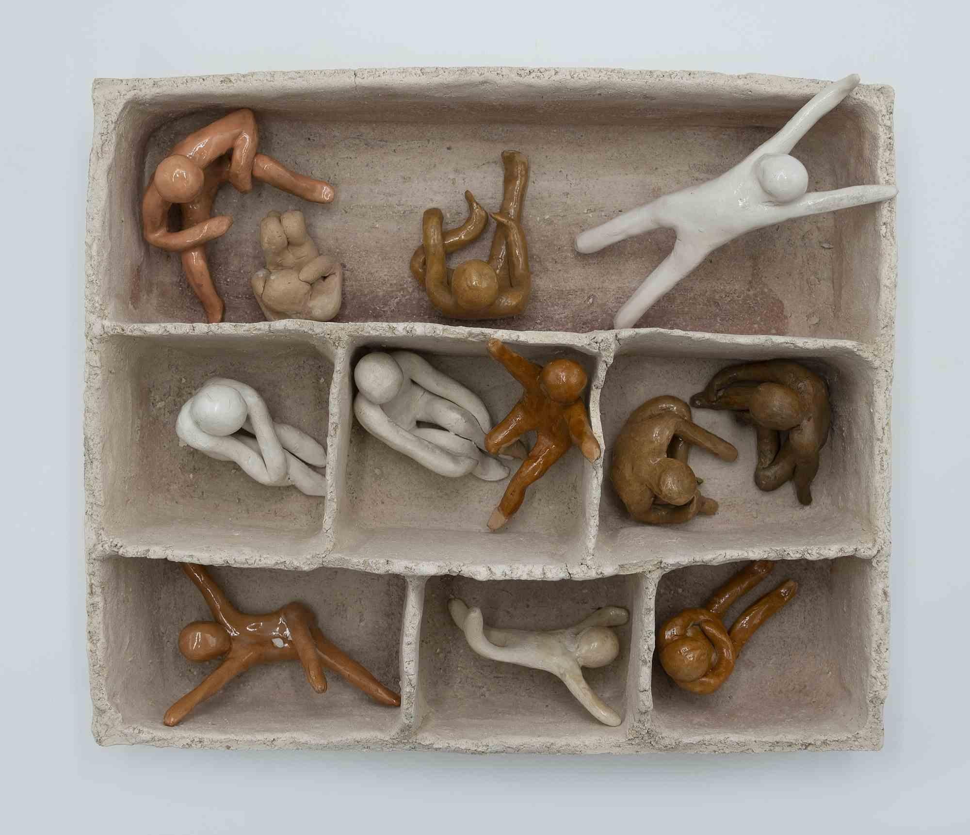 Unknown Figurative Sculpture - Box with Sculptures in Miniature - Sculptures - Late 20th Century