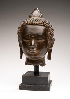 Cabeza de bronce de Buda Shakyamuni, Birmania Siglo XIX