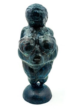 Bronze sculpture "Venus of Willendorf" beautiful patina 33x16x15cm Edition 1/1