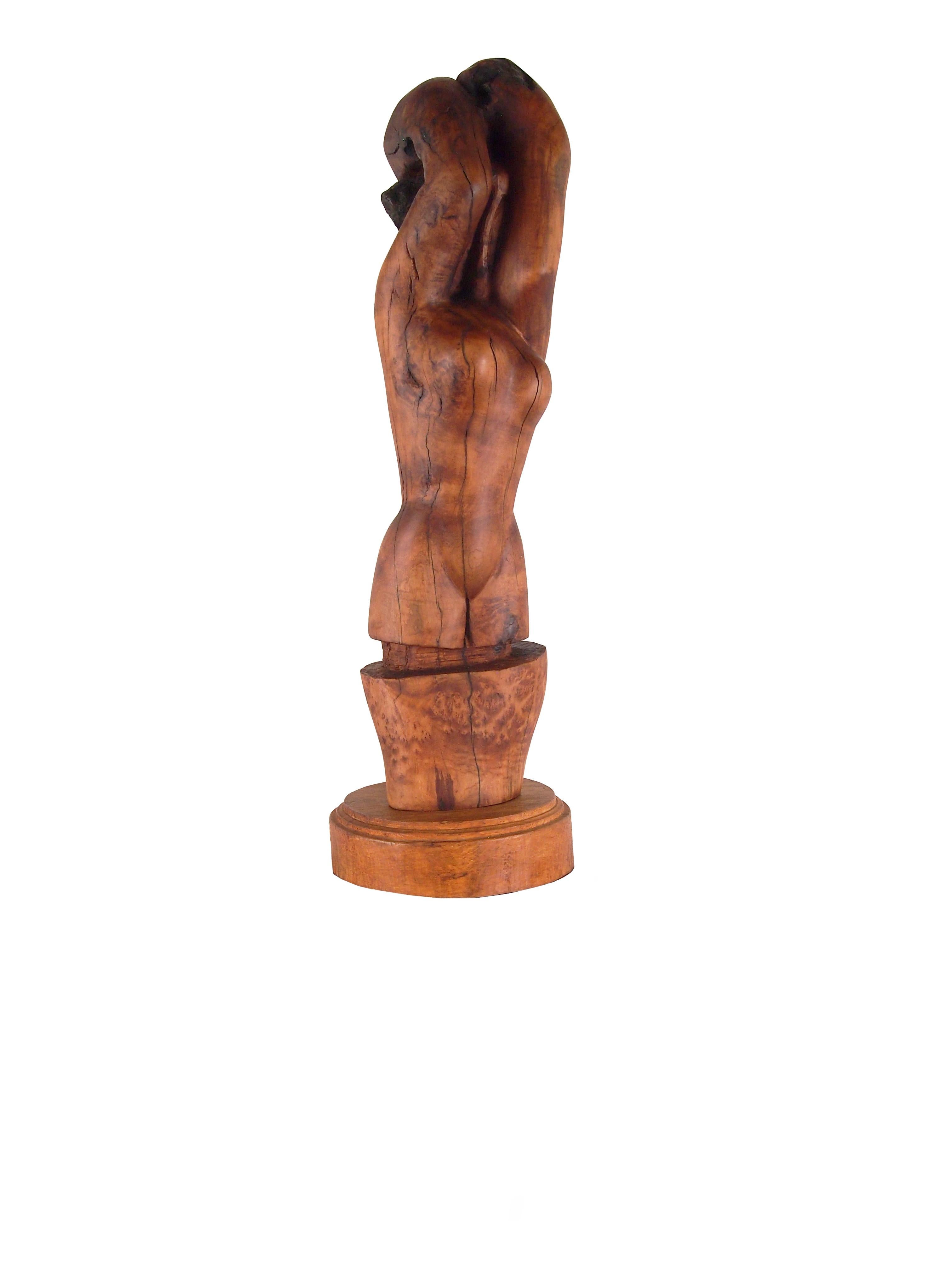 Escultura de arce torneado Mujer desnuda con los brazos sobre la cabeza y piedra - Sculpture de Unknown