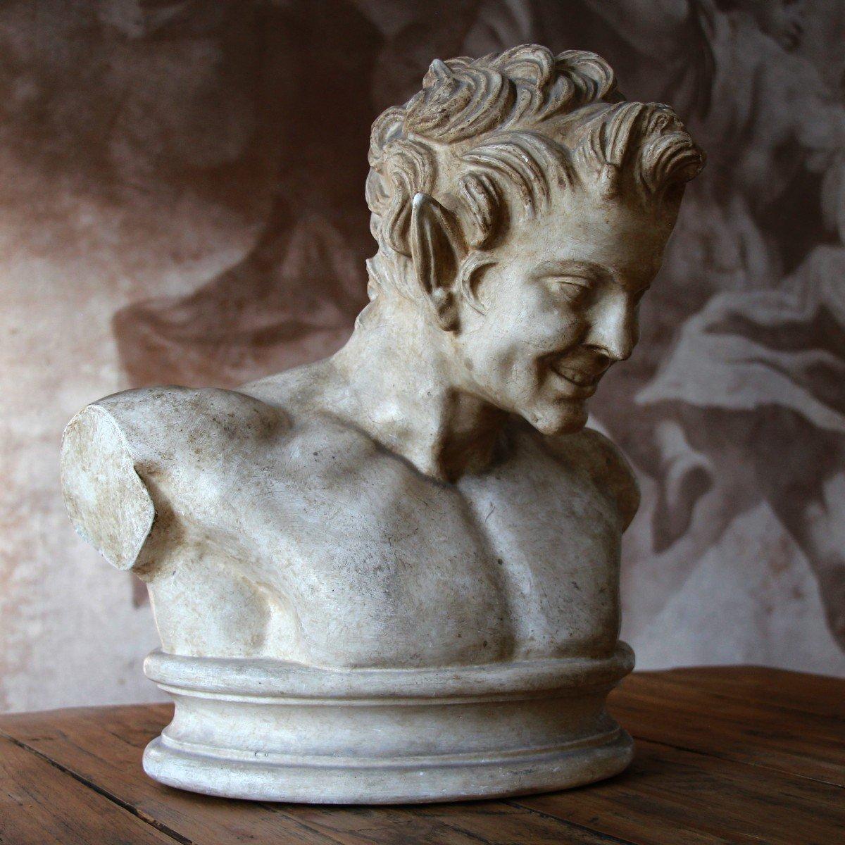 Buste en plâtre patiné « style terre cuite » du 19ème siècle avec sceau du Louvre - Baroque Sculpture par Unknown
