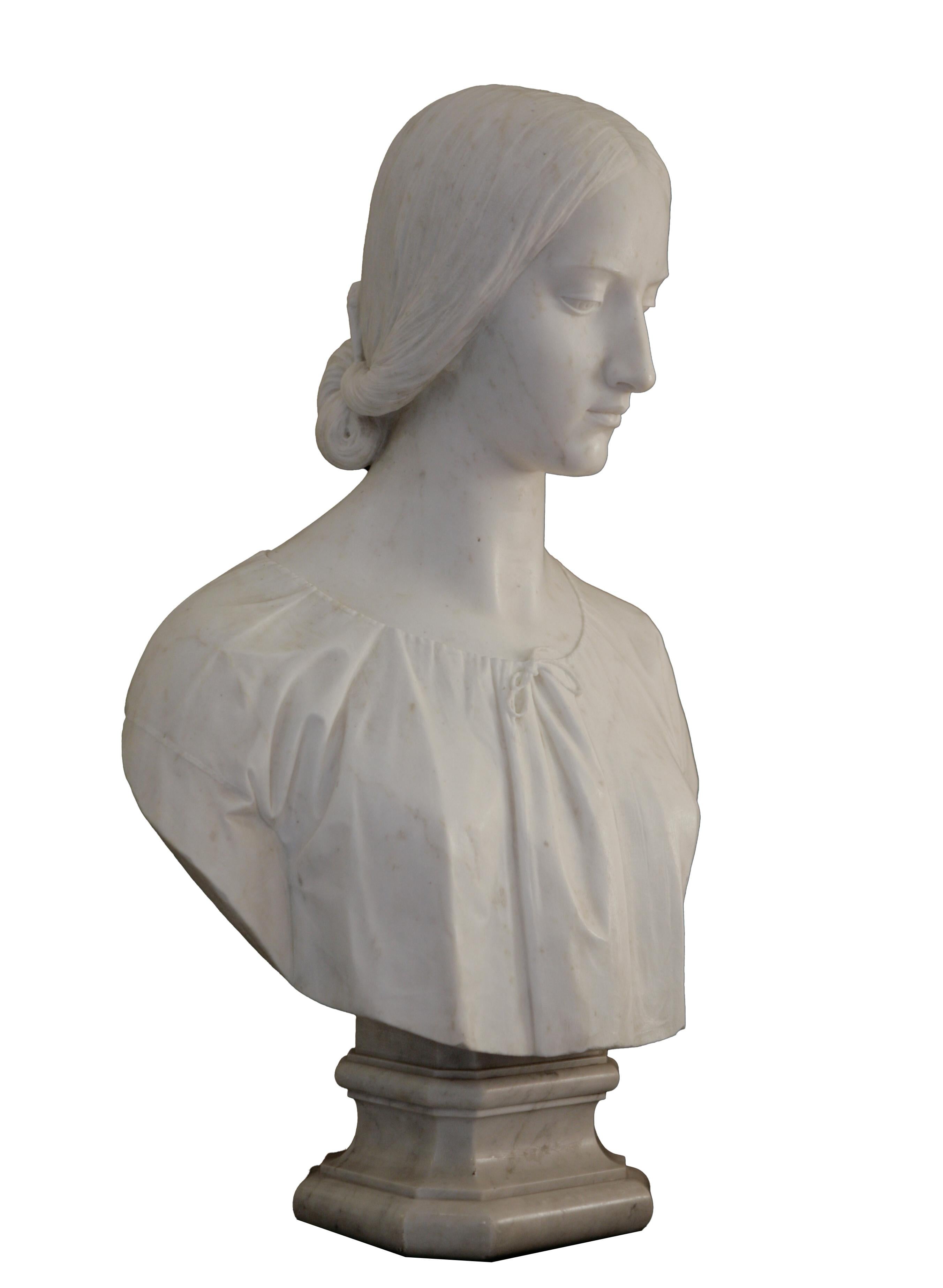 Female bust in white marble - 19th century - Gray Figurative Sculpture by Unknown