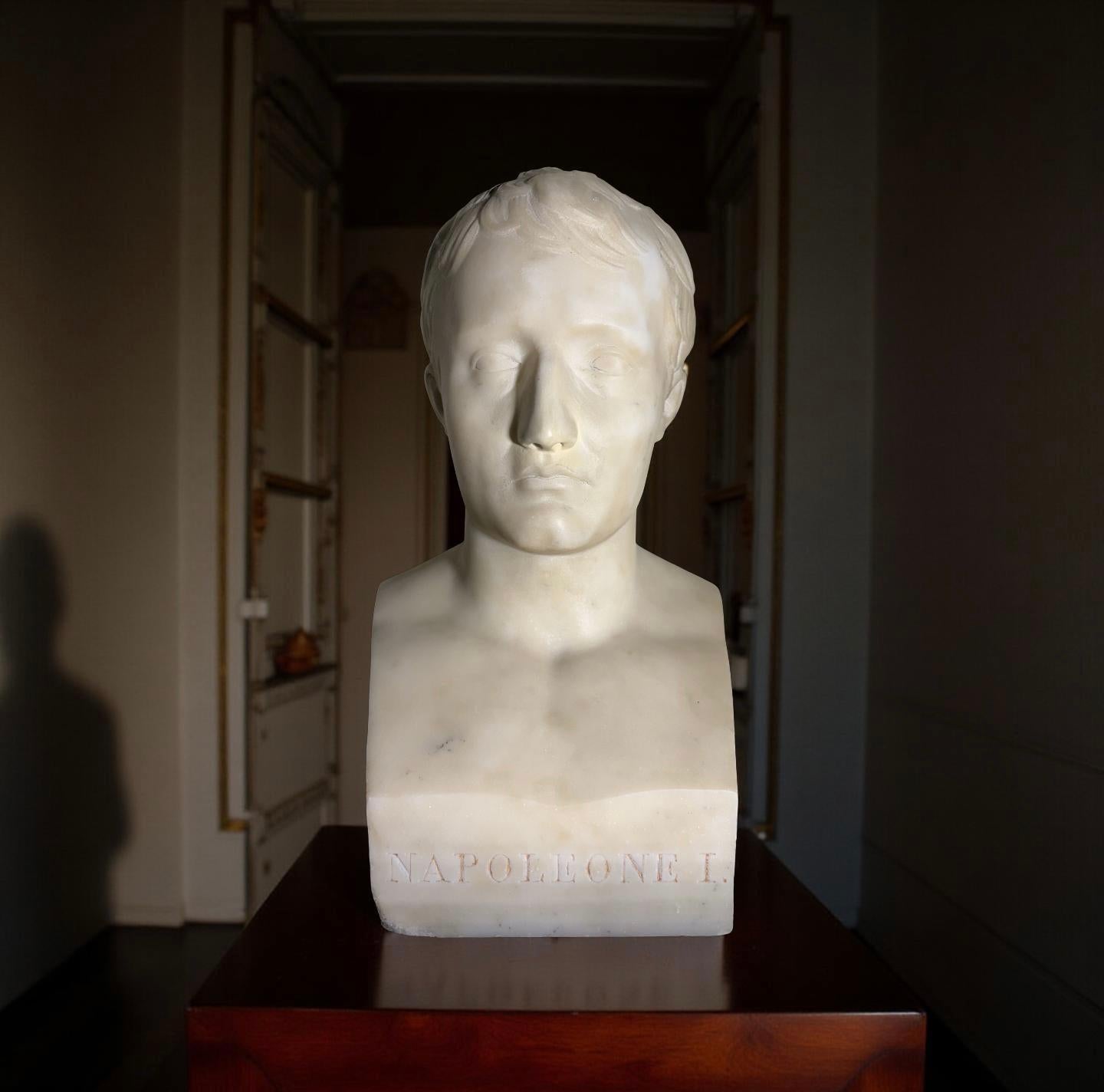 Busto in Marmo dell'imperatore Napoleone I in Erma epoca XIX secolo in vendita 1