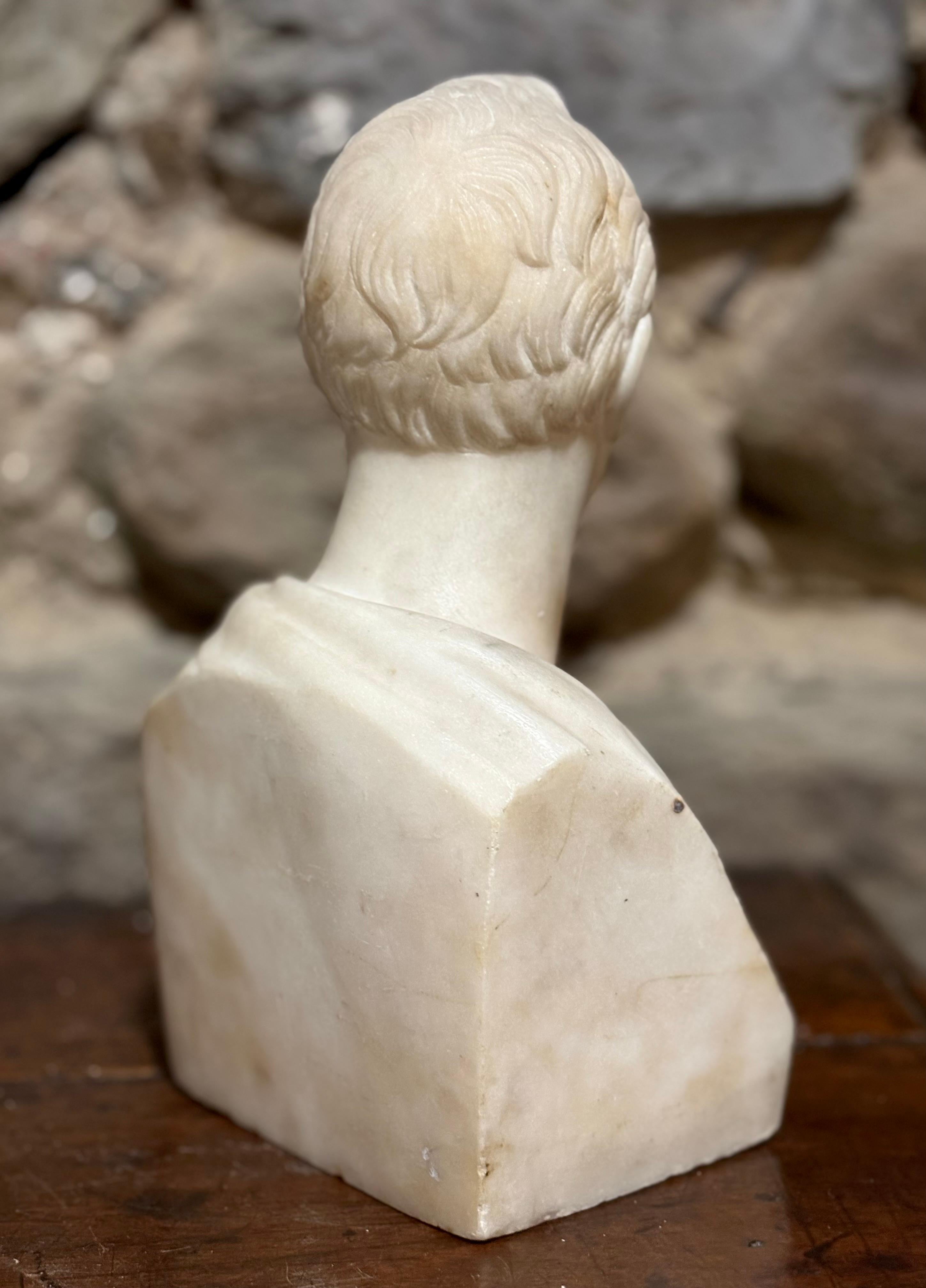 Busto in Marmo Neoclassico in Erma epoca Impero Dignitario Romano For Sale 1