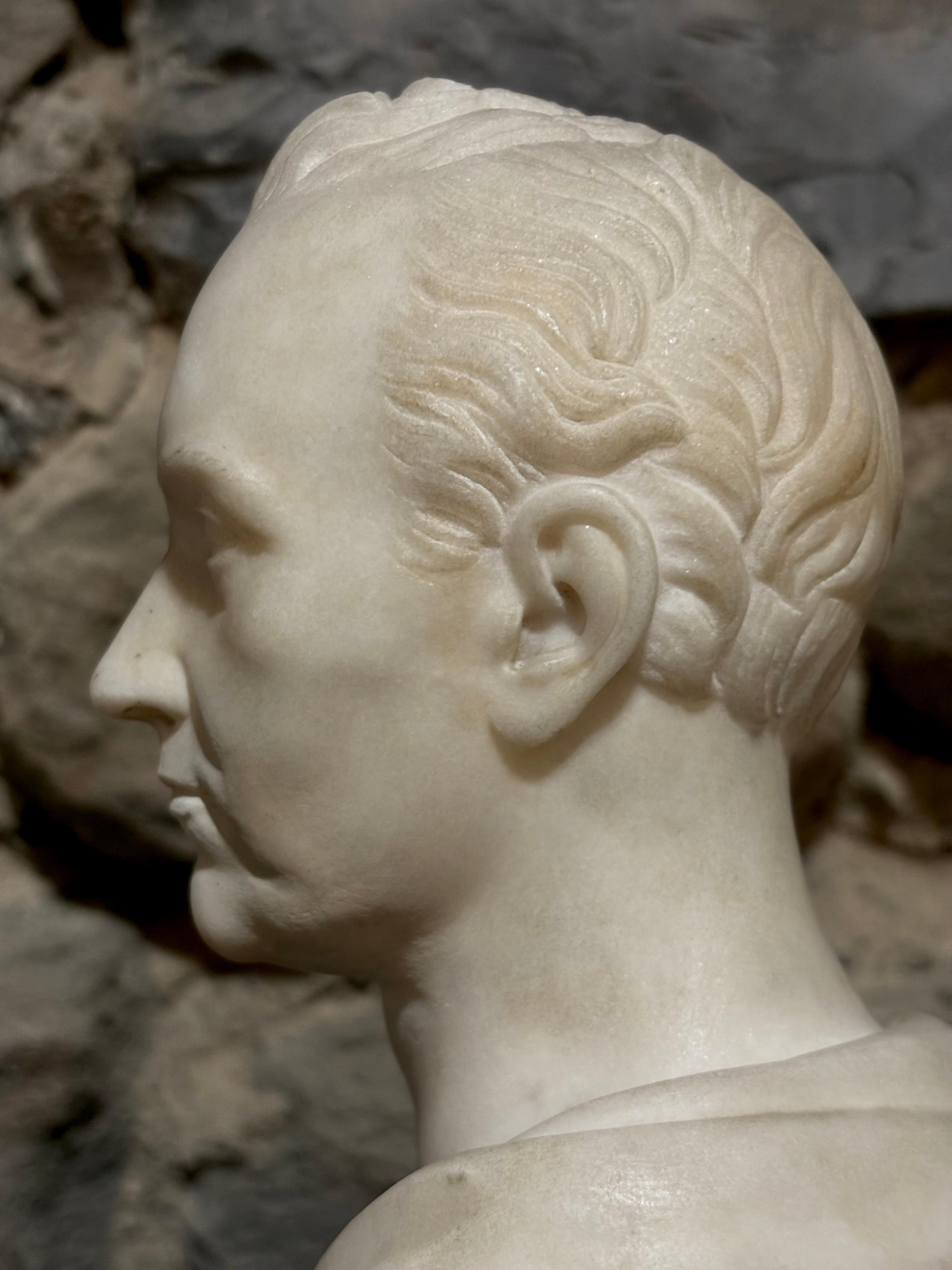 Busto in Marmo Neoclassico in Erma epoca Impero Dignitario Romano For Sale 4