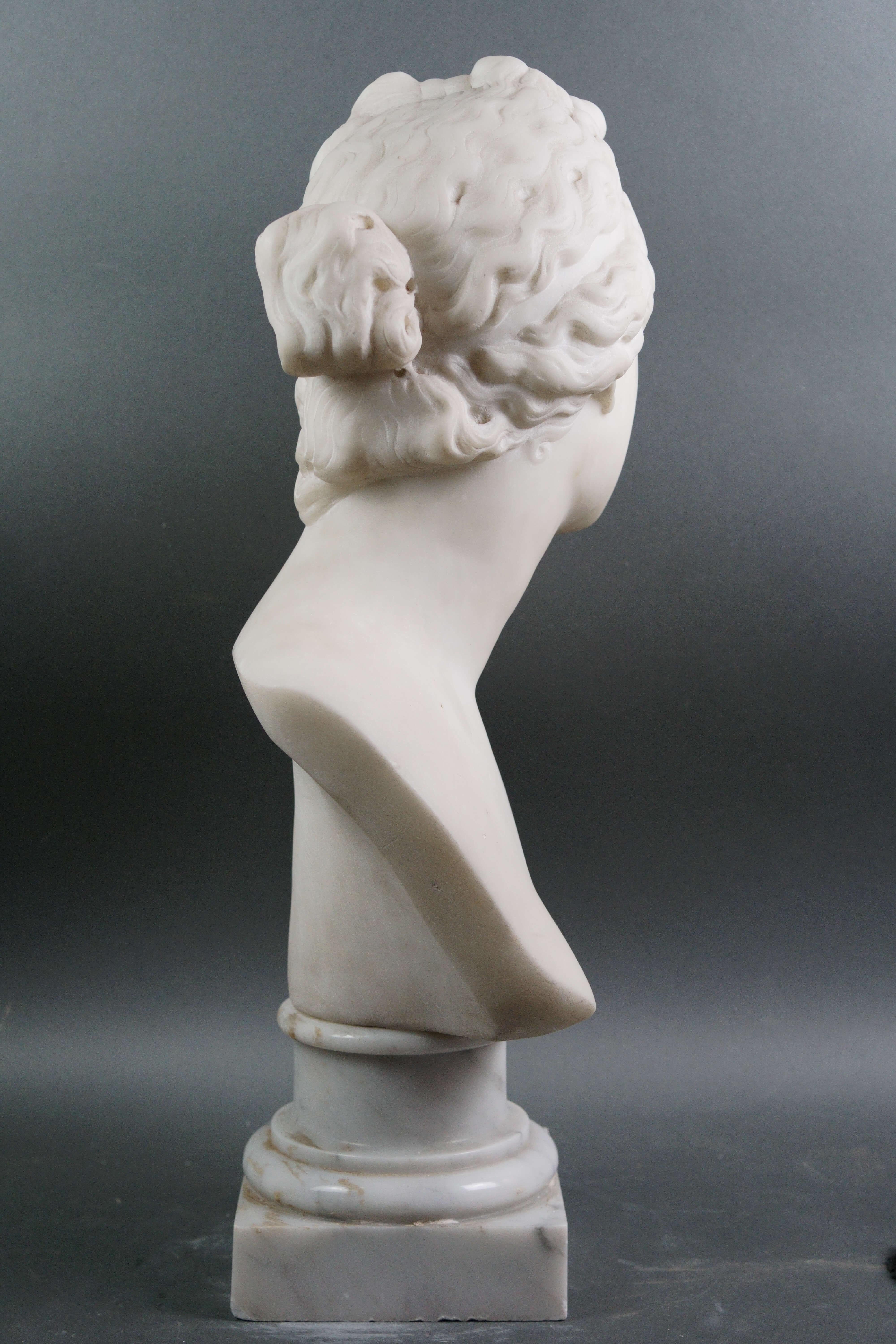 Busto Neoclassico in Marmo Bianco della venere dei Medici Roma XIX secolo - Sculpture Scuola italiana di Unknown