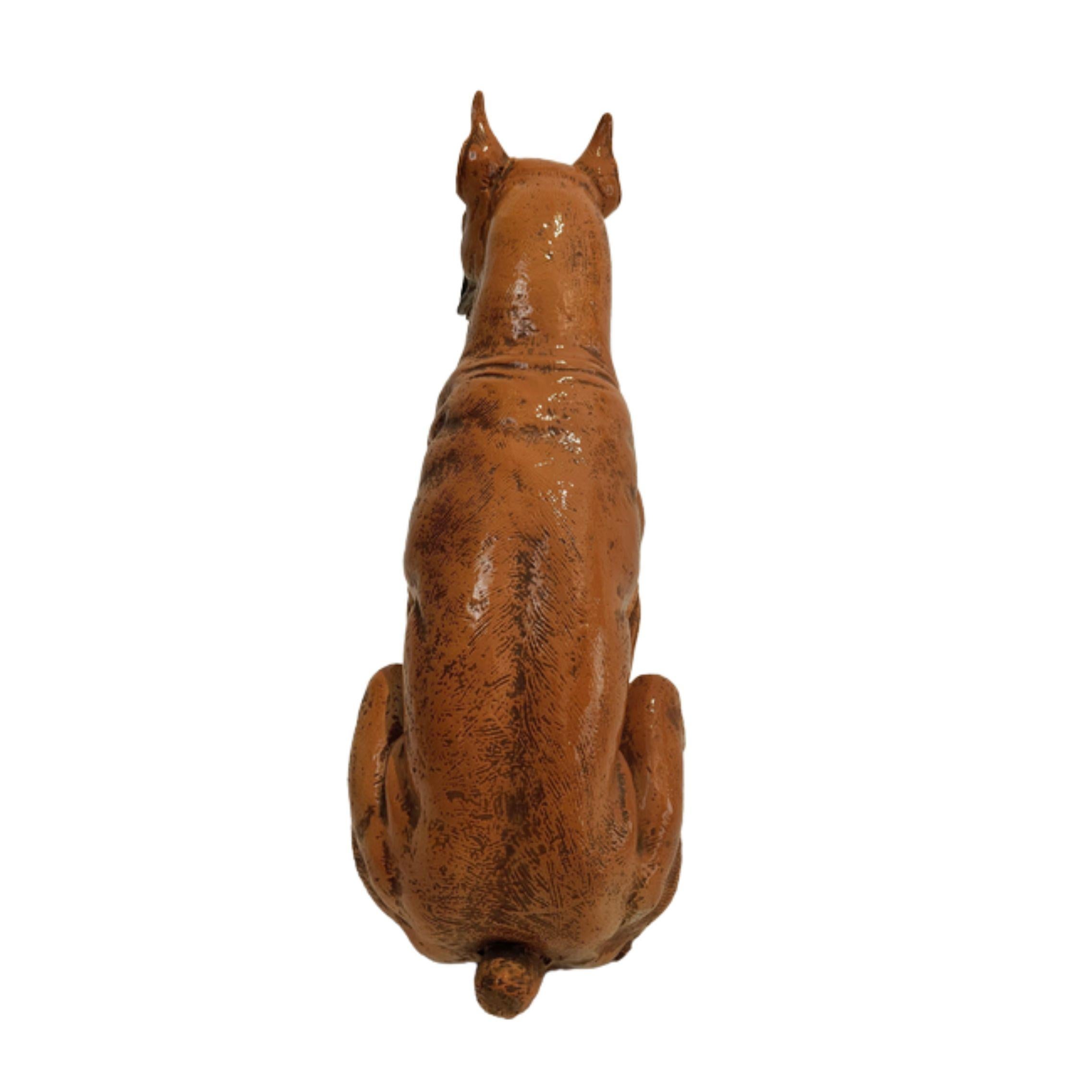 Chien de race Boxer en majolique fabriquée en Toscane, Italie, 1960 en vente 1