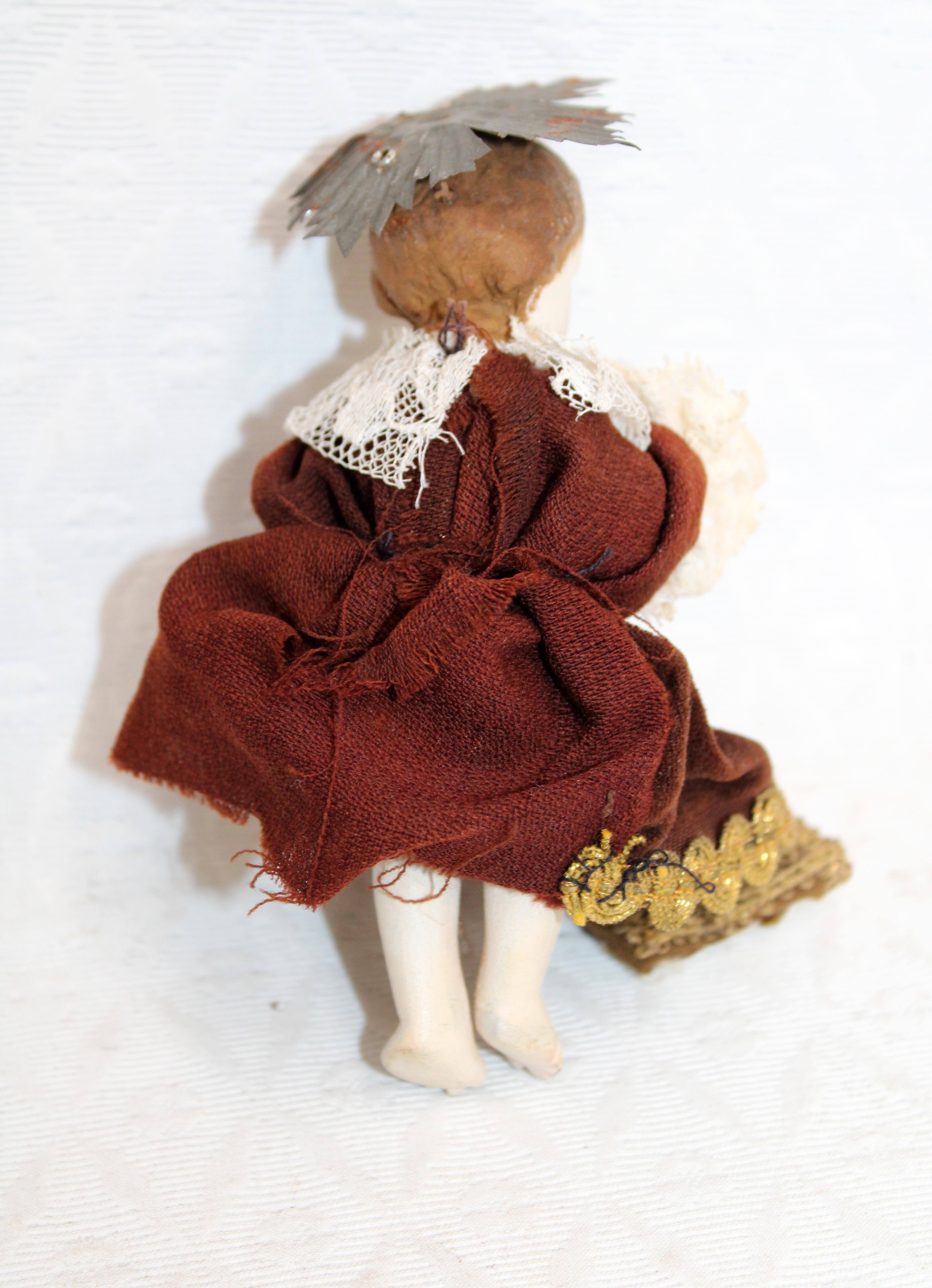 Cap y pota de vestir - Virgen del Carmen con niño - Siglo XIX For Sale 6