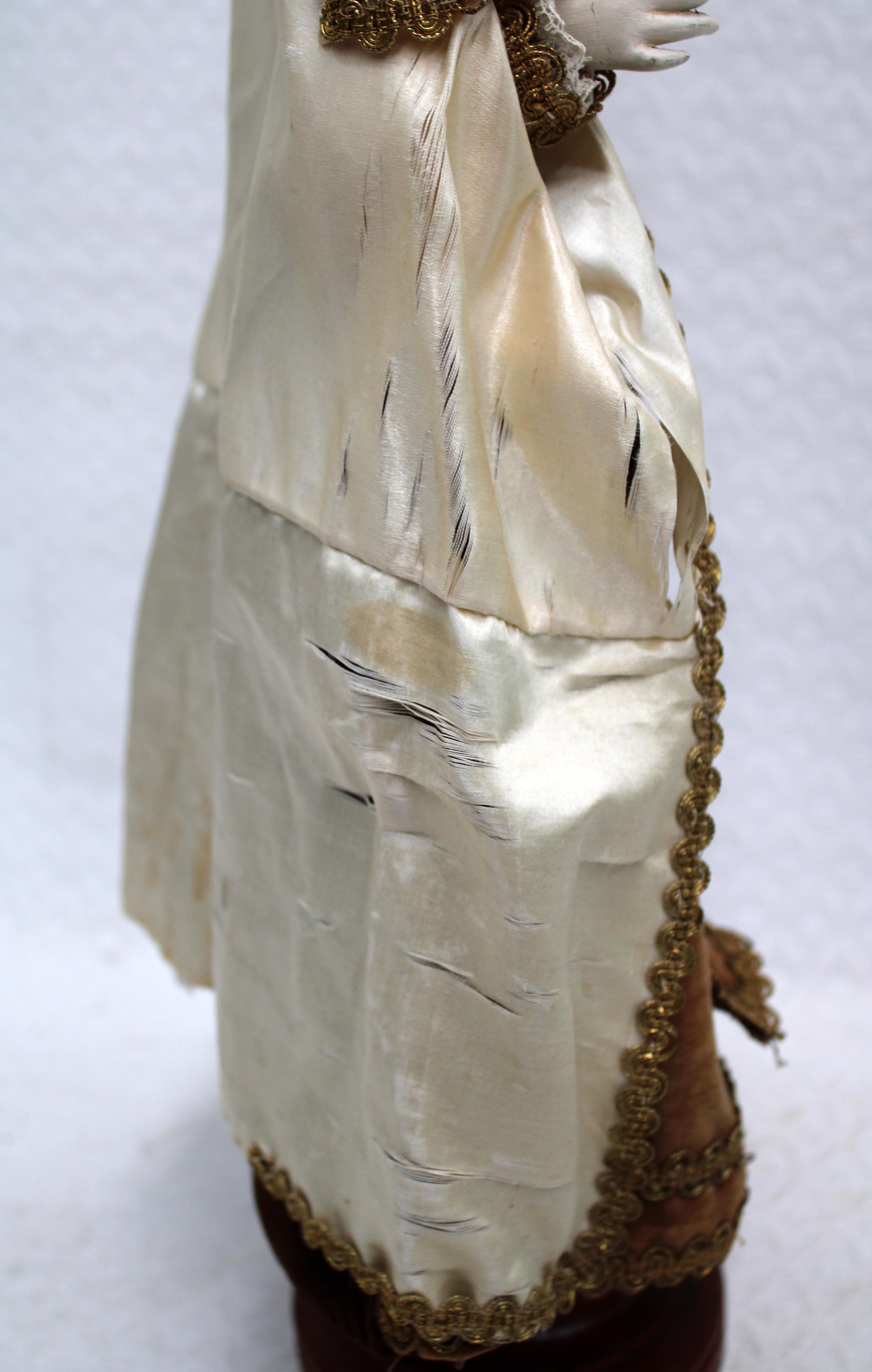Cap y pota de vestir - Virgen del Carmen con niño - Siglo XIX For Sale 9