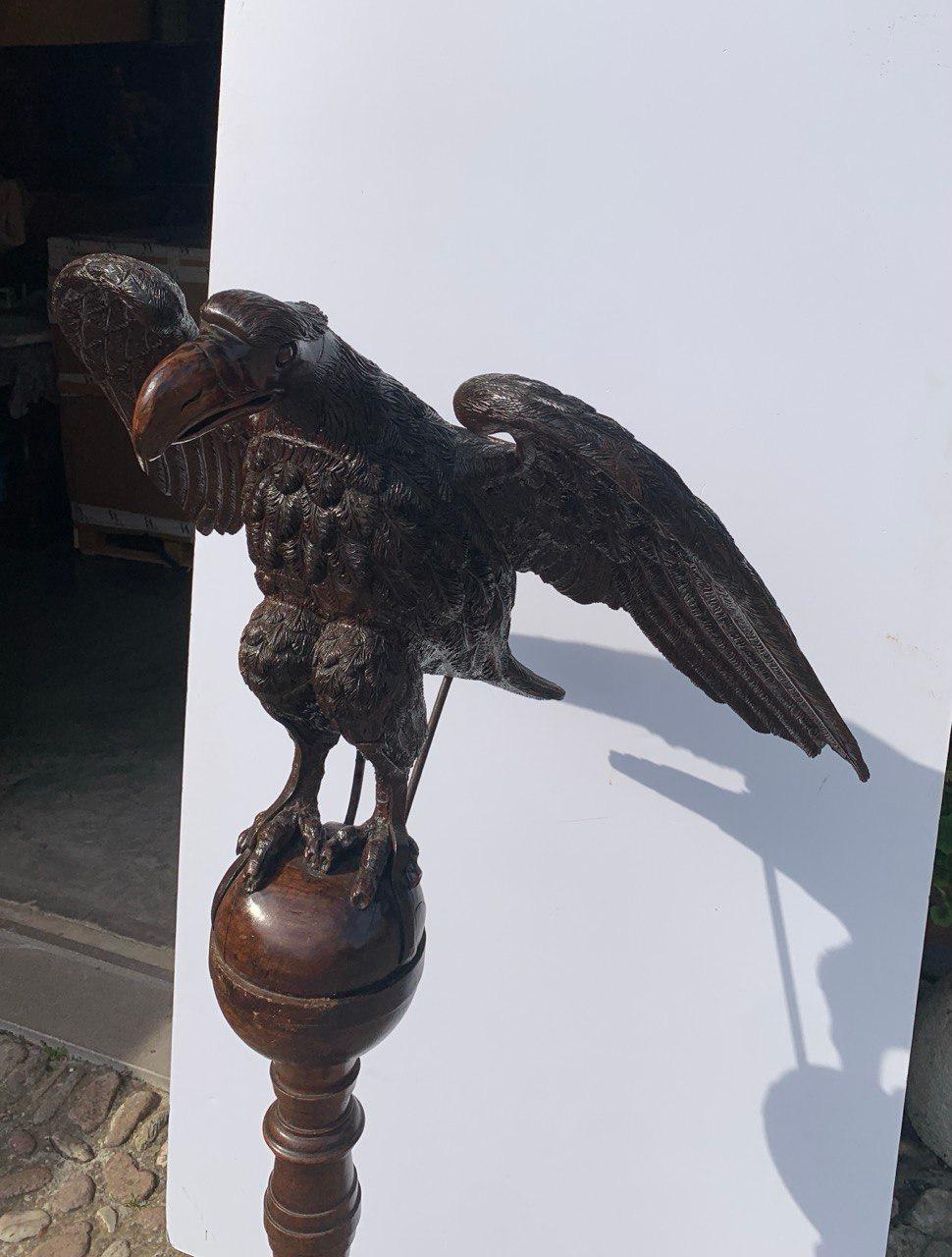 Carved wooden lectern - Eagle. Italy, 19th century For Sale 2
