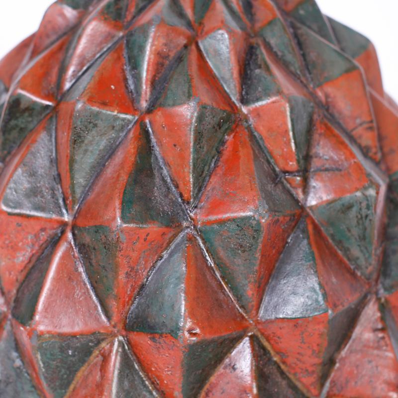 Carciofo in ceramica su supporto - Figurative Sculpture Grigio di Unknown