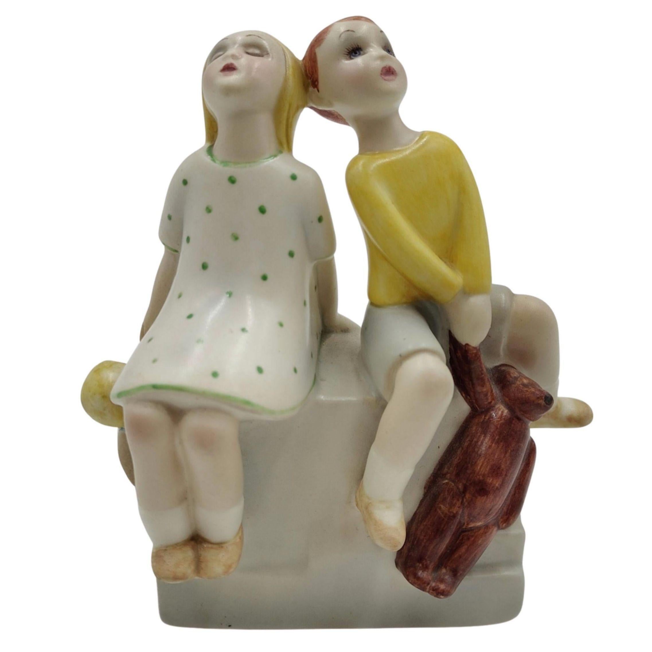 Figurative Sculpture Unknown - Céramique décorée "Bambini" 1930, Manufacture de Lenci, Italie