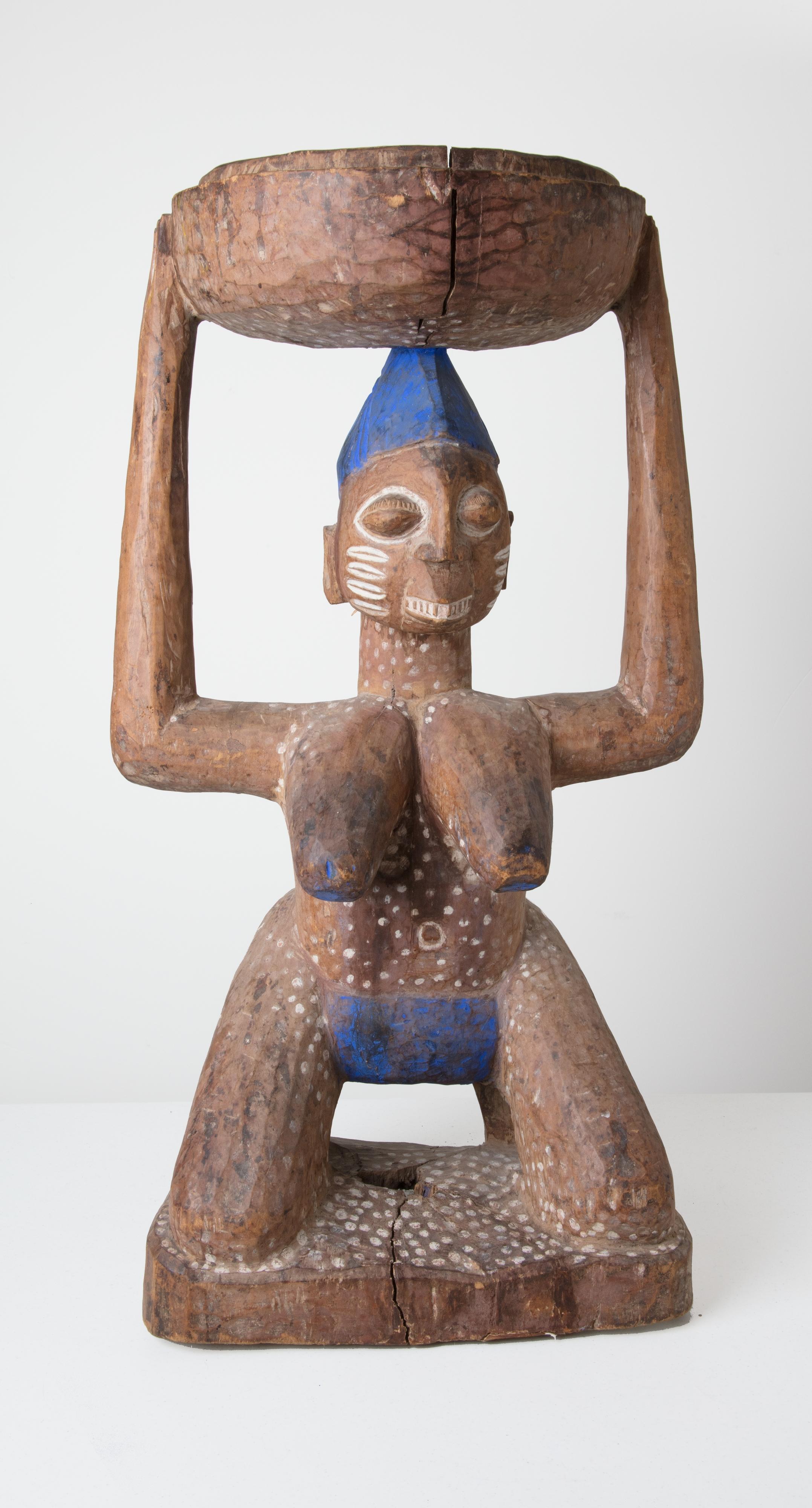 Figura cerimoniale con vaso per offerte. Nigeria-Yoruba in vendita 2