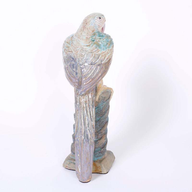 Pappagallo cinese in terracotta - Figurative Sculpture Grigio di Unknown