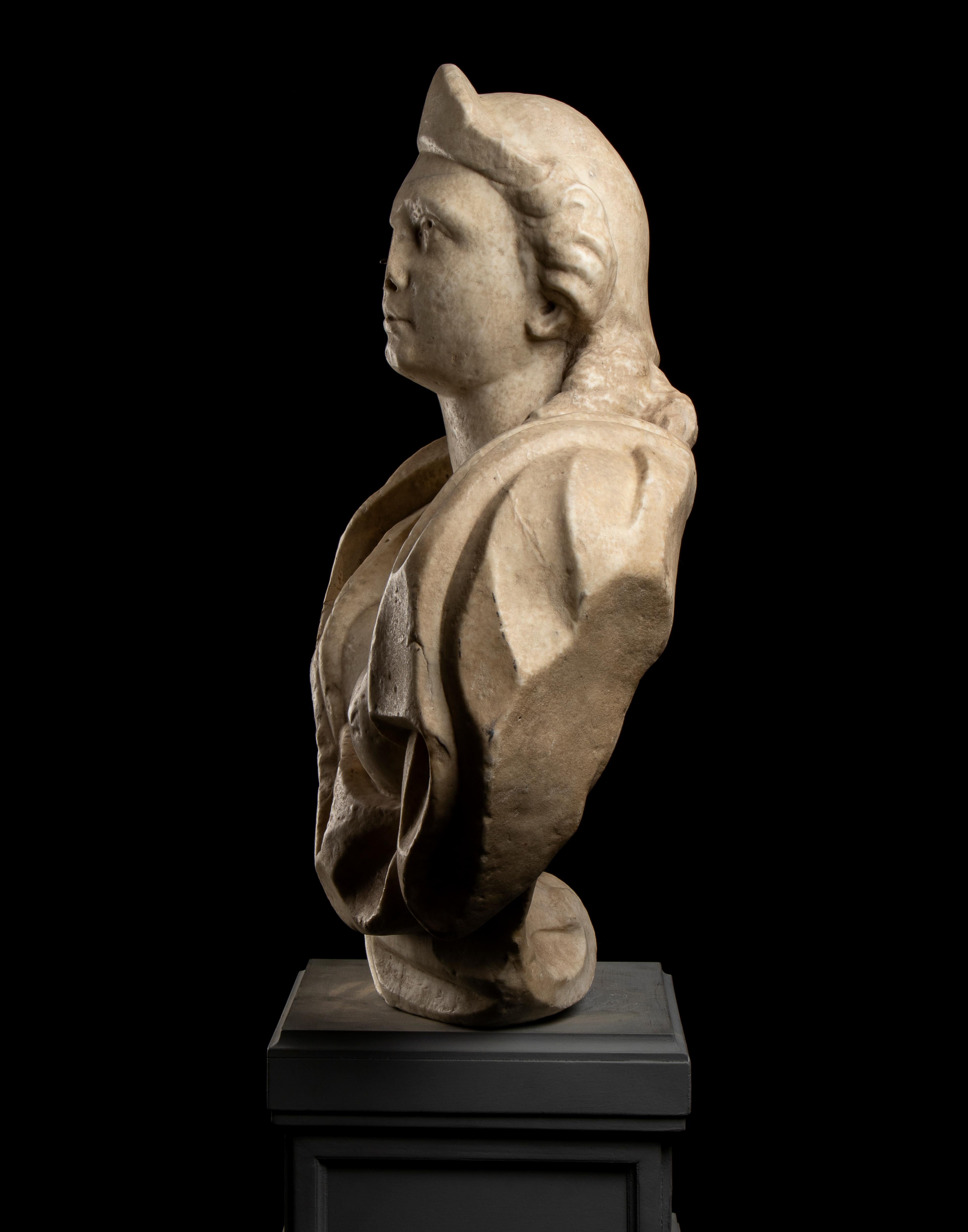 Scultura classica romana del XVIII secolo in marmo bianco con busto di donna 7