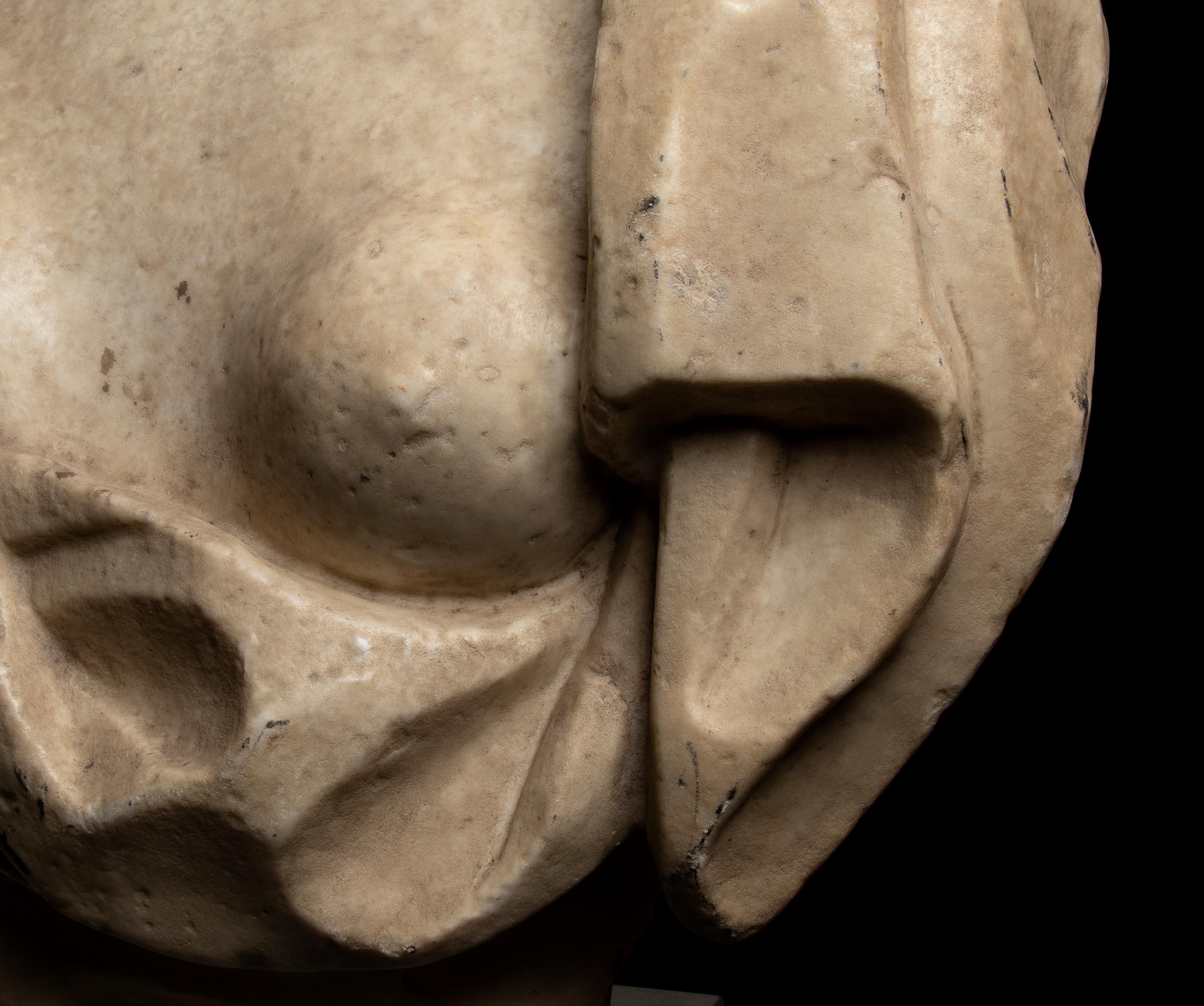 Scultura classica romana del XVIII secolo in marmo bianco con busto di donna 11