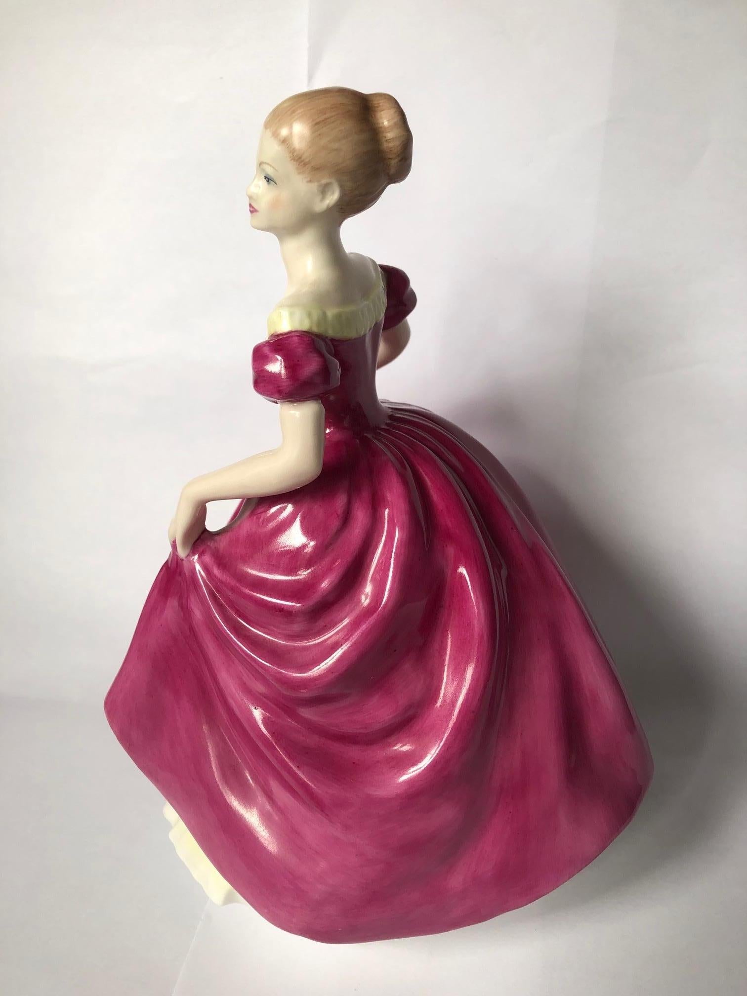Figurine en porcelaine Coalport Ladies Of Fasion Bone - Flair - Sculpture de Unknown
