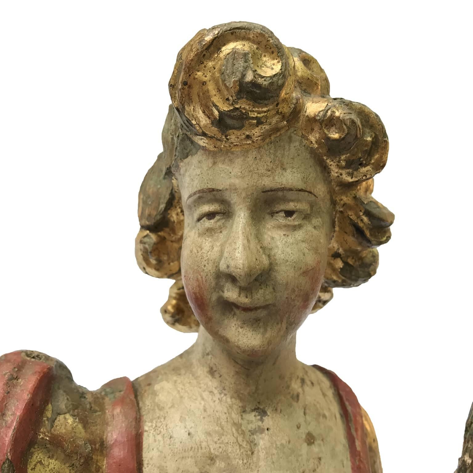 Pair of Italian Baroque Angels 17th Century Sculptured Lacquered and Gilded Figures For Sale 6