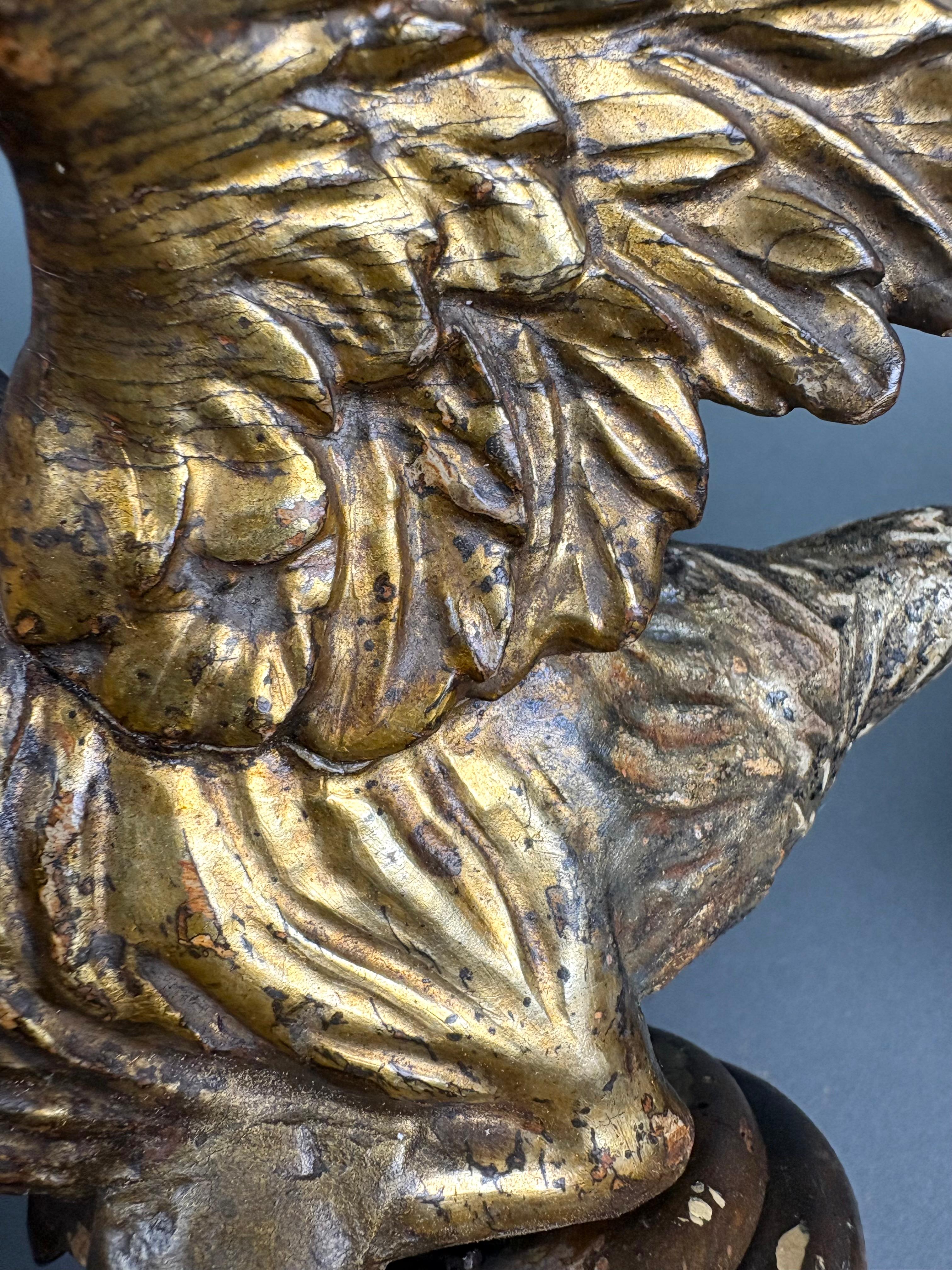 Coppia di Cigni Luigi XVI Fregi in Legno Dorato Italia XVIII secolo For Sale 9