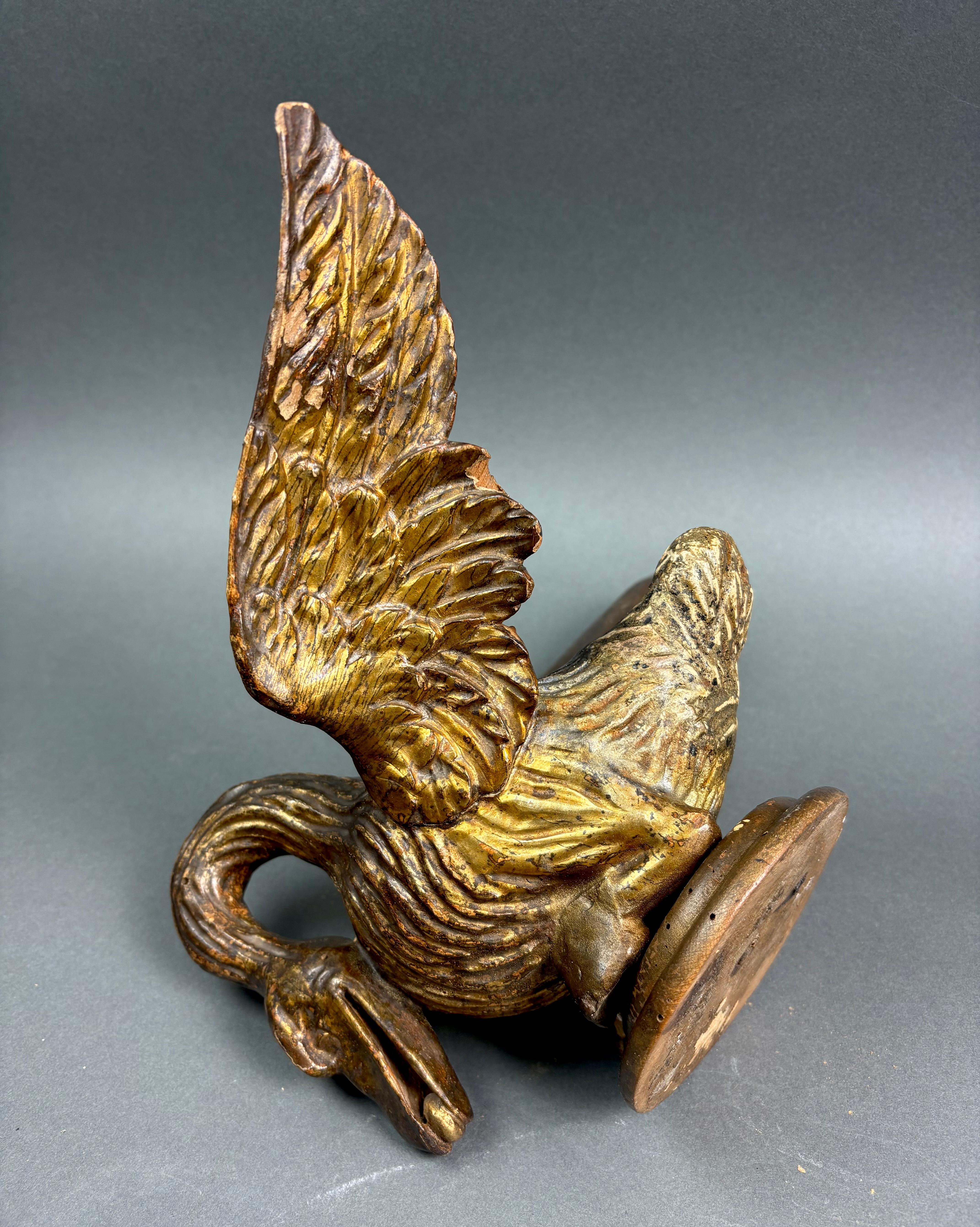 Coppia di Cigni Luigi XVI Fregi in Legno Dorato Italia XVIII secolo For Sale 2