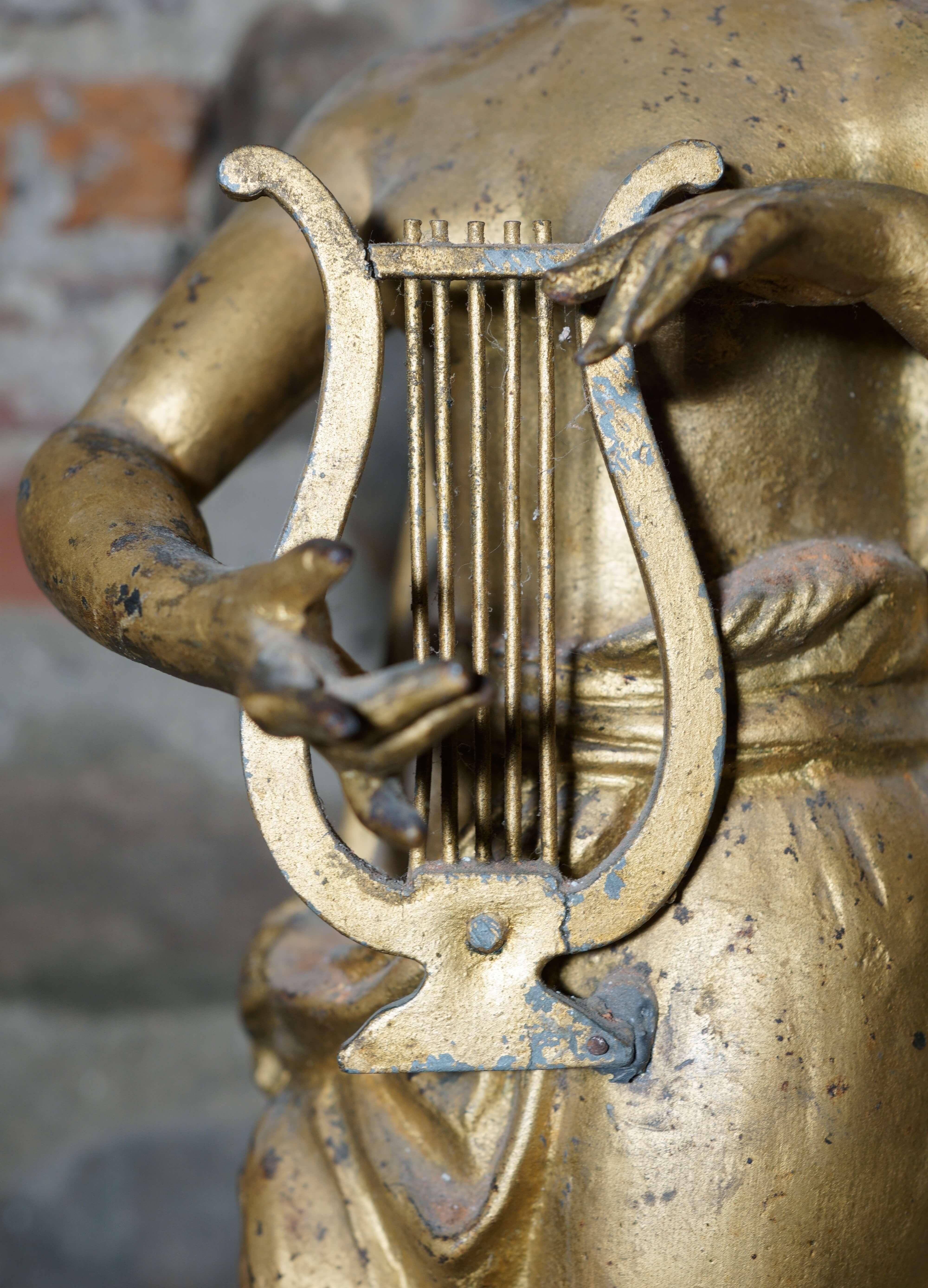 Paar französische neoklassische vergoldete Skulpturen aus Gusseisen Le Muse Art Foundry 8