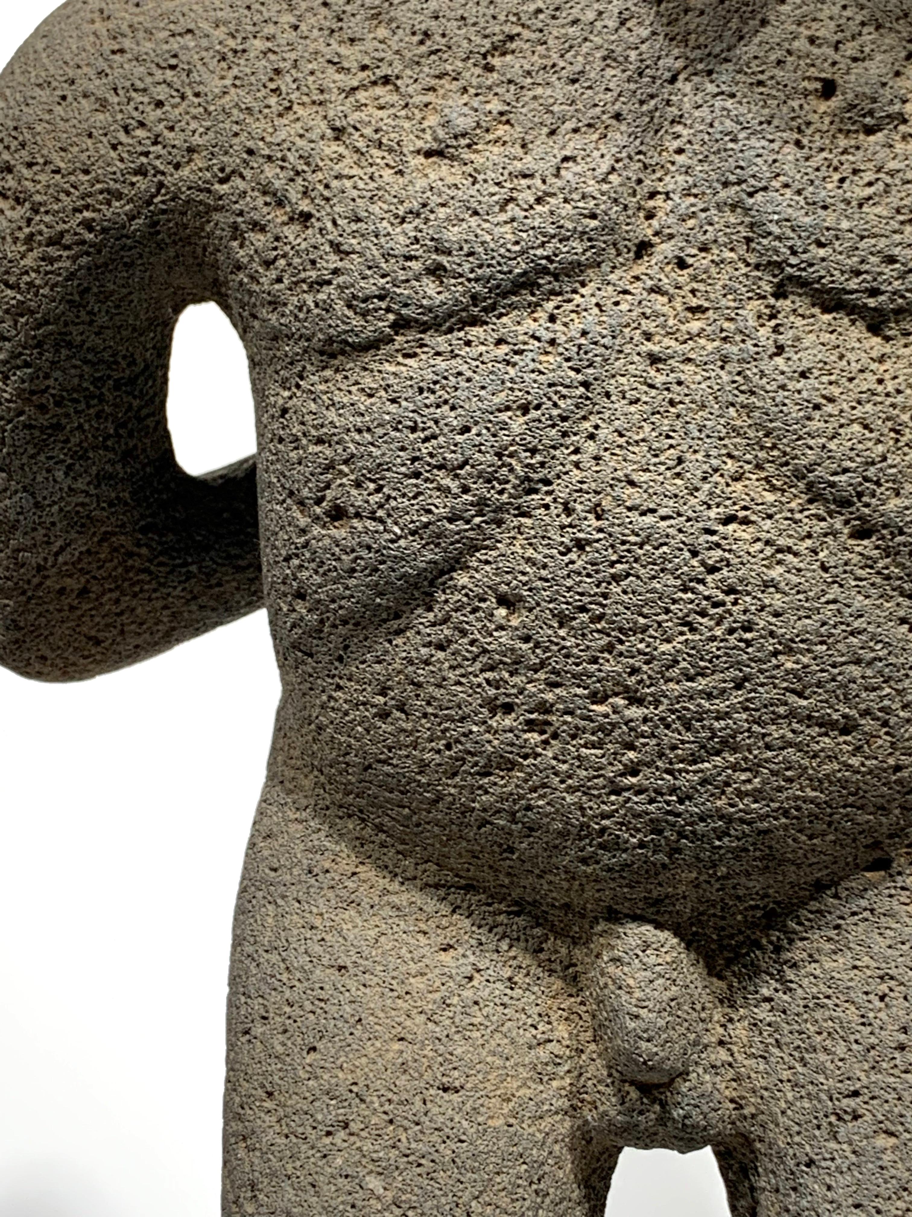 Costa Ricanische präkolumbianische Skulpturenfigur aus Costa Rica ca. 1000-1500 (Beige), Figurative Sculpture, von Unknown