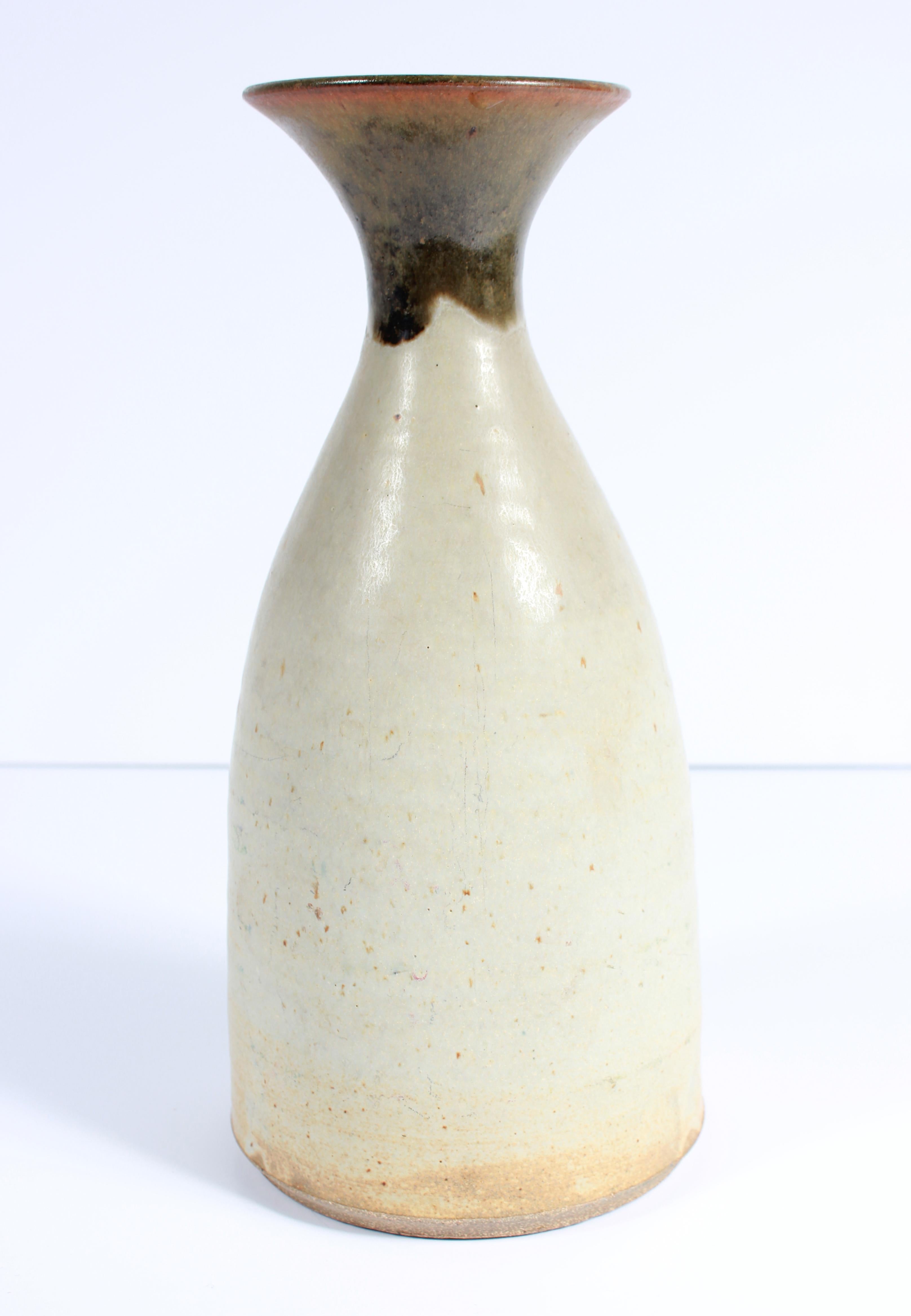 Cream-Colored Vase with Flower Detail 1973 Stone Ground Ceramic - Sculpture by Unknown