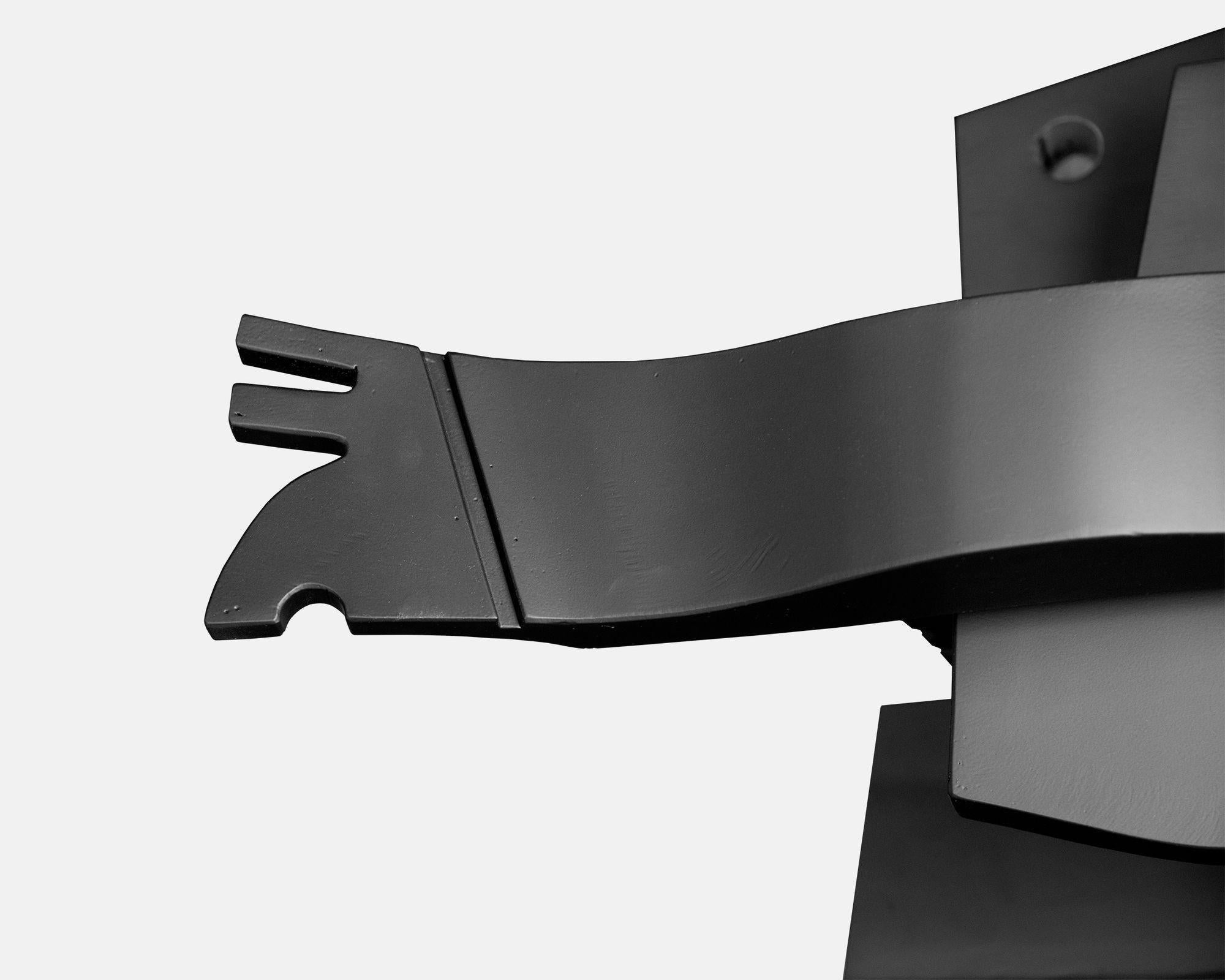 David L Deming Centurión II Escultura moderna abstracta de acero negro plano, 1985 en venta 11