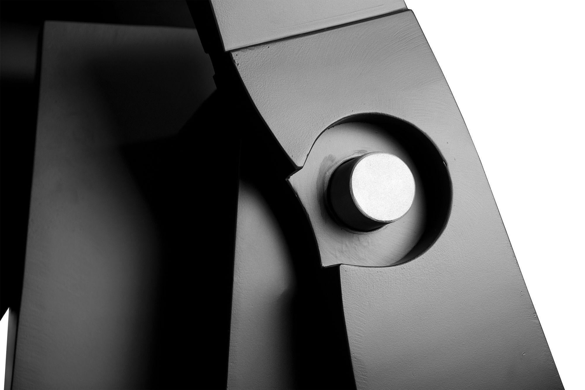 David L Deming Centurión II Escultura moderna abstracta de acero negro plano, 1985 en venta 2