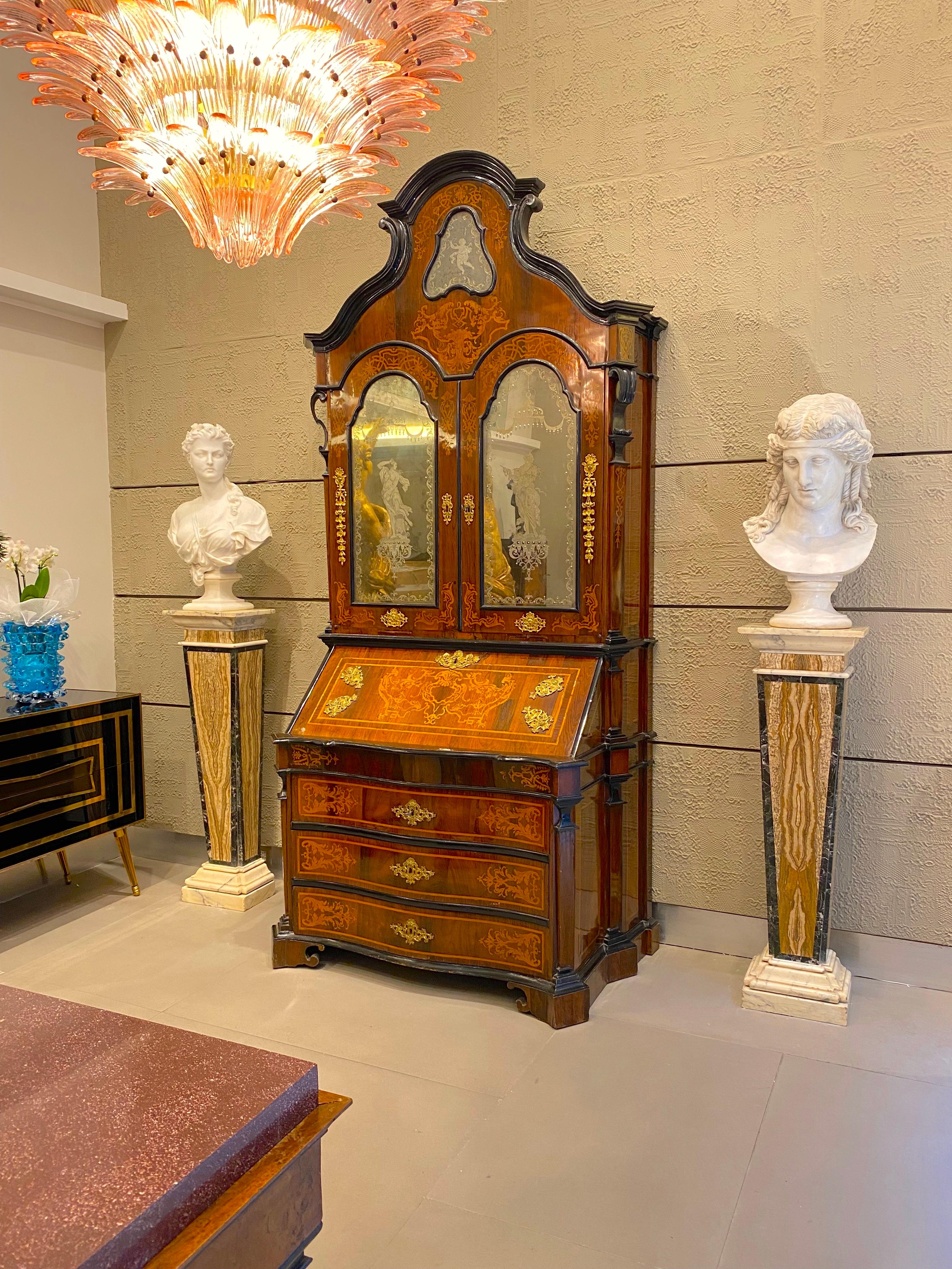 Dioniso, dio del divertimento, busto neoclassico in marmo bianco  Italia , 1890 ' in vendita 1