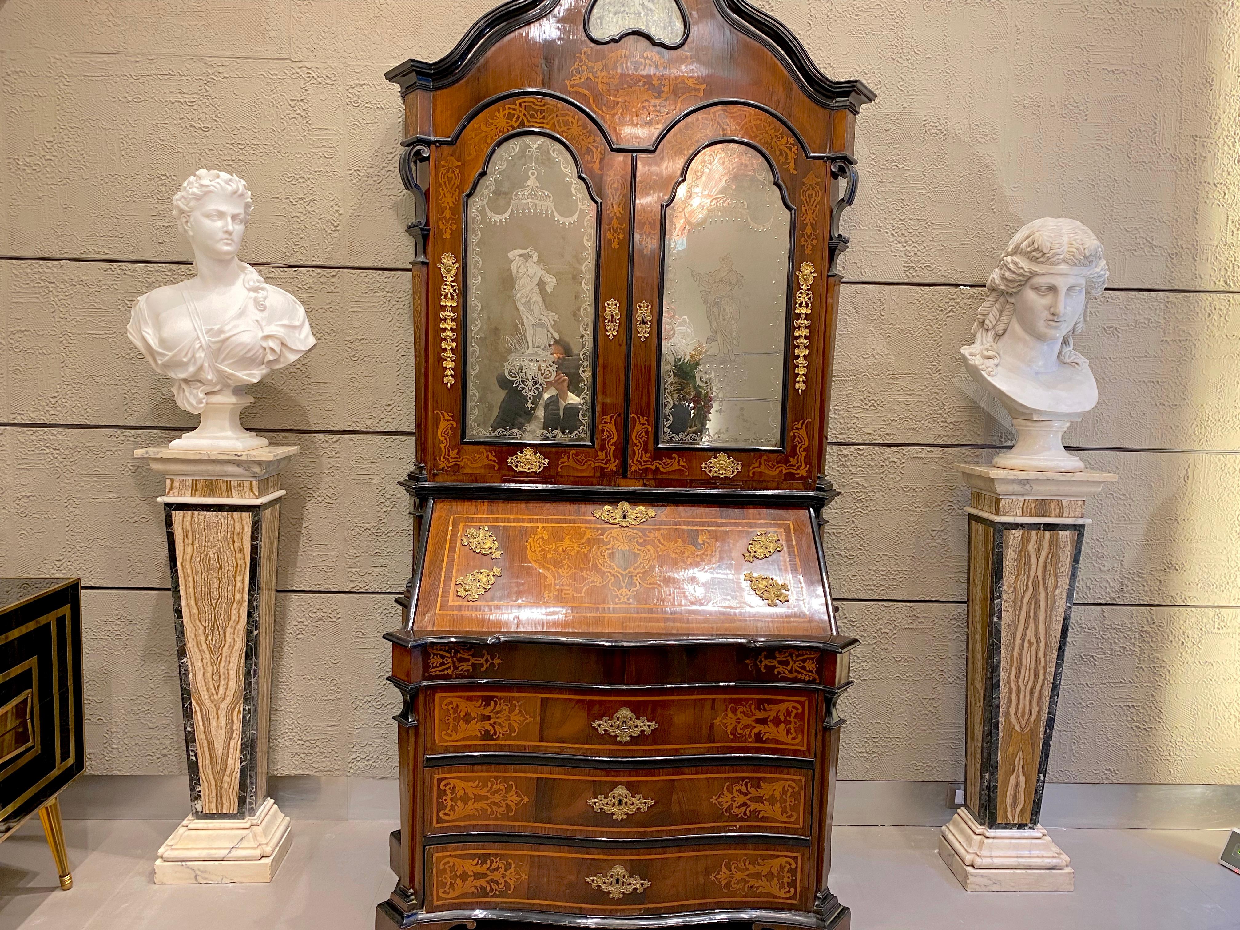 Dioniso, dio del divertimento, busto neoclassico in marmo bianco  Italia , 1890 ' in vendita 3