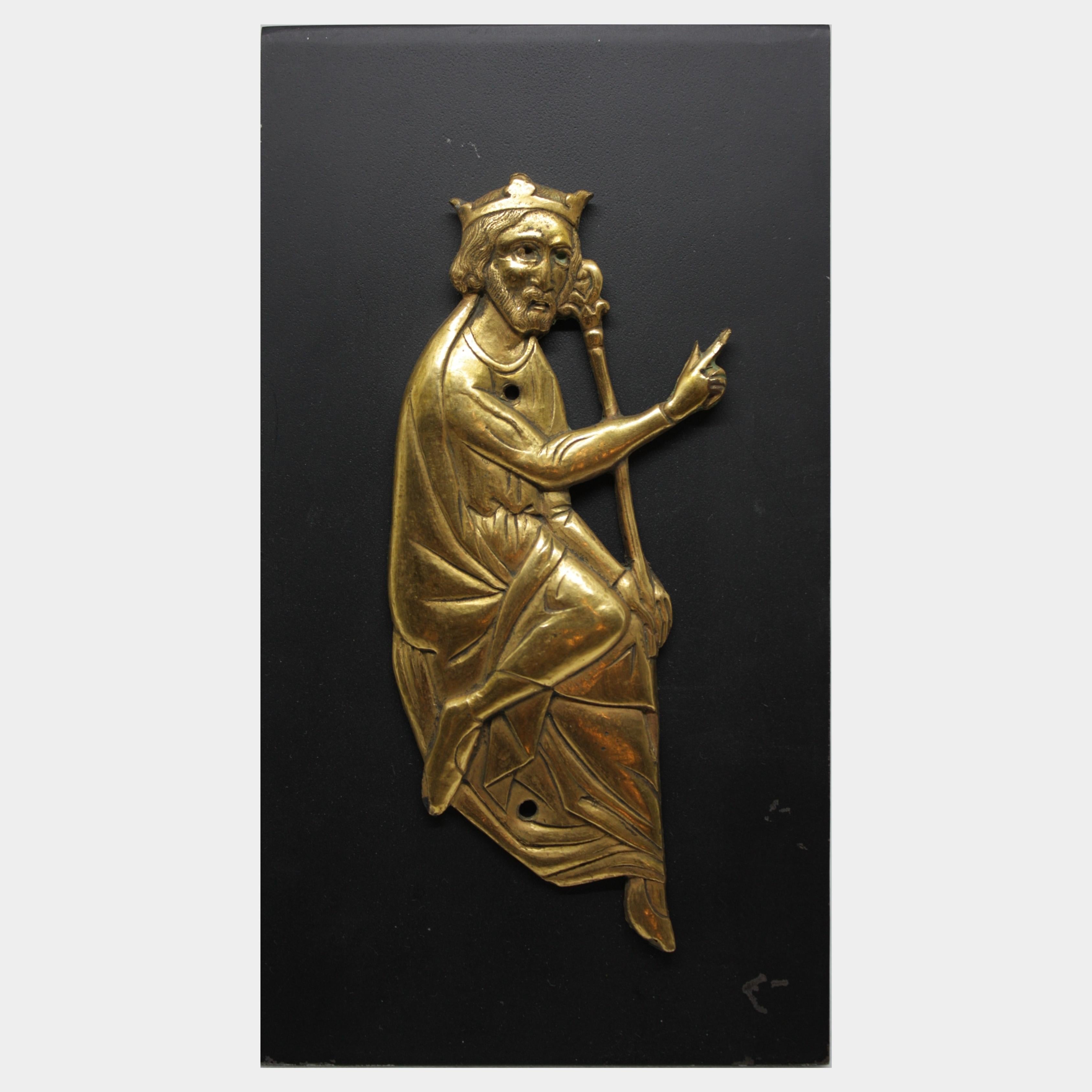 Douze plaques de limousine représentant des saints, des apôtres et des pères de l'Église - École française Sculpture par Unknown