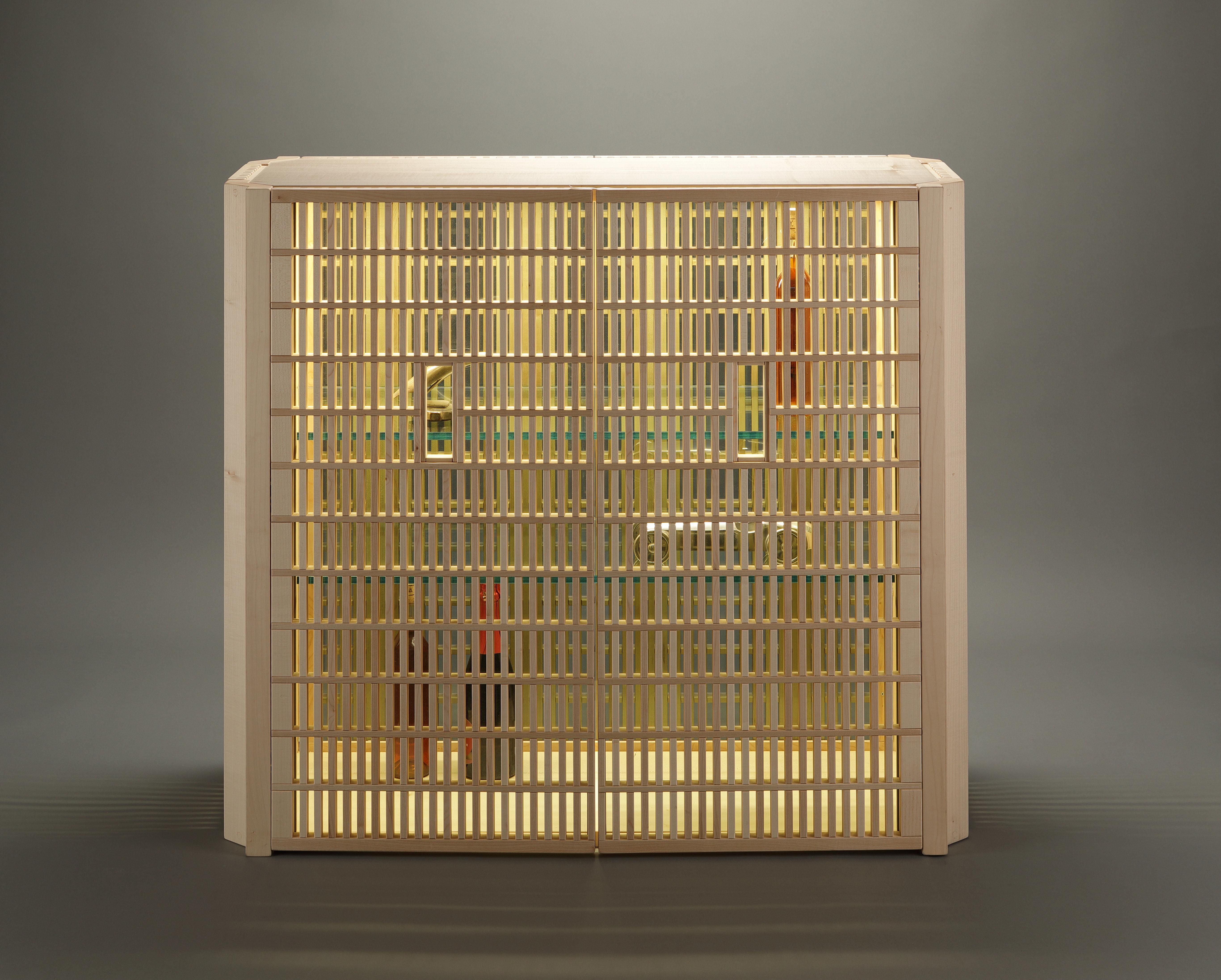 Design made in Italy duckboard bar cabinet in marple wood, fine details For Sale 4