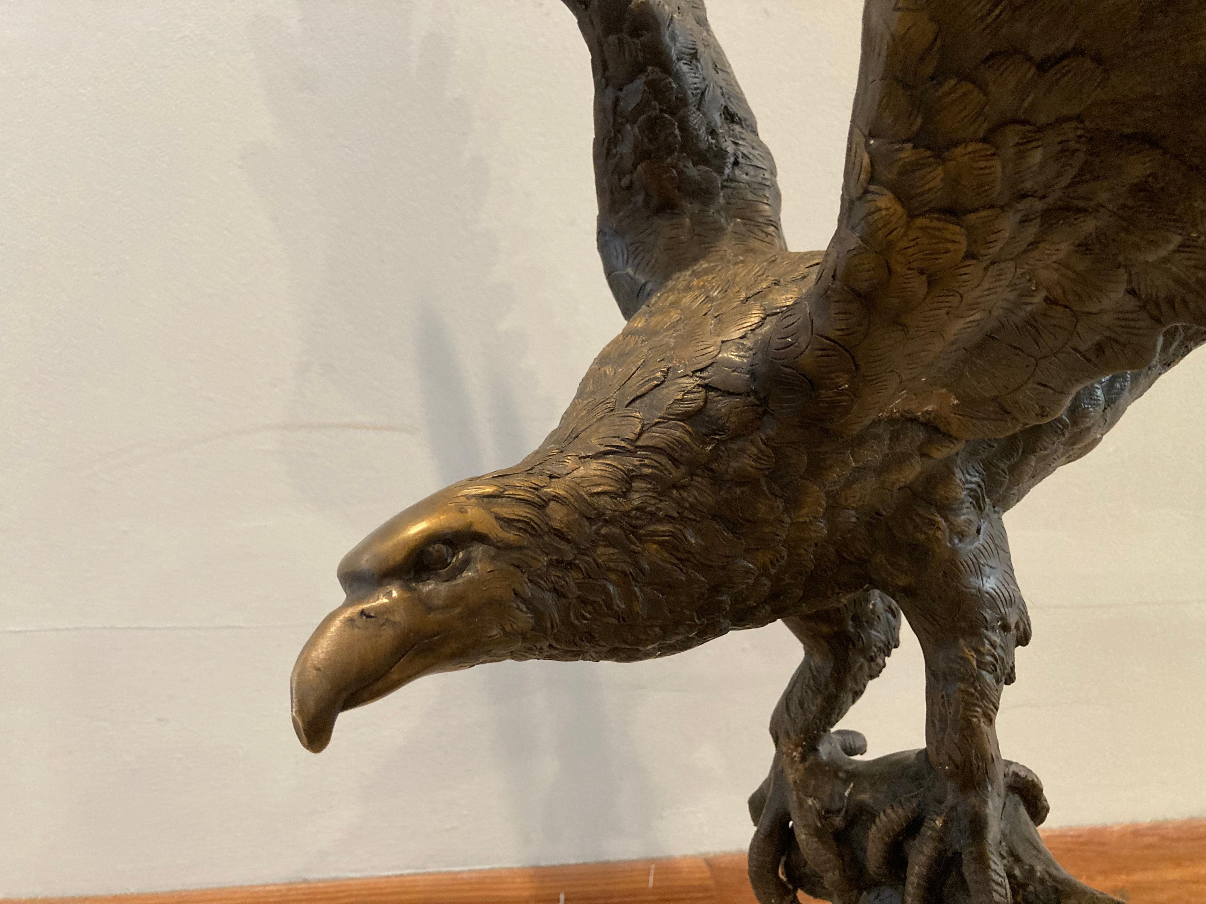 Eagle (ex. „Palmira“ ( Nachlass von Sarkis Kaltakdjian) – Große Bronzeskulptur im Angebot 3