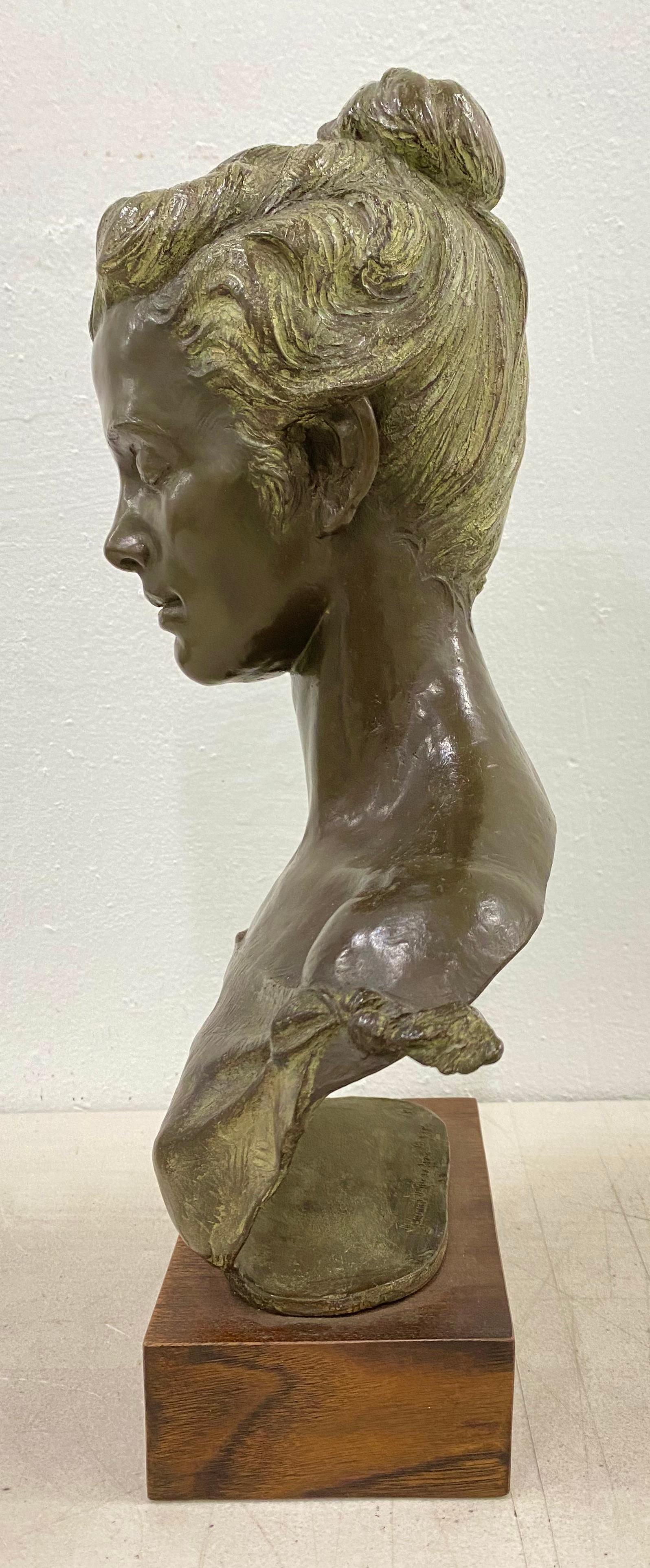Early 20th Century Bronze Bust of an Elegant Young Woman C.1916 - Art Nouveau Sculpture by Unknown
