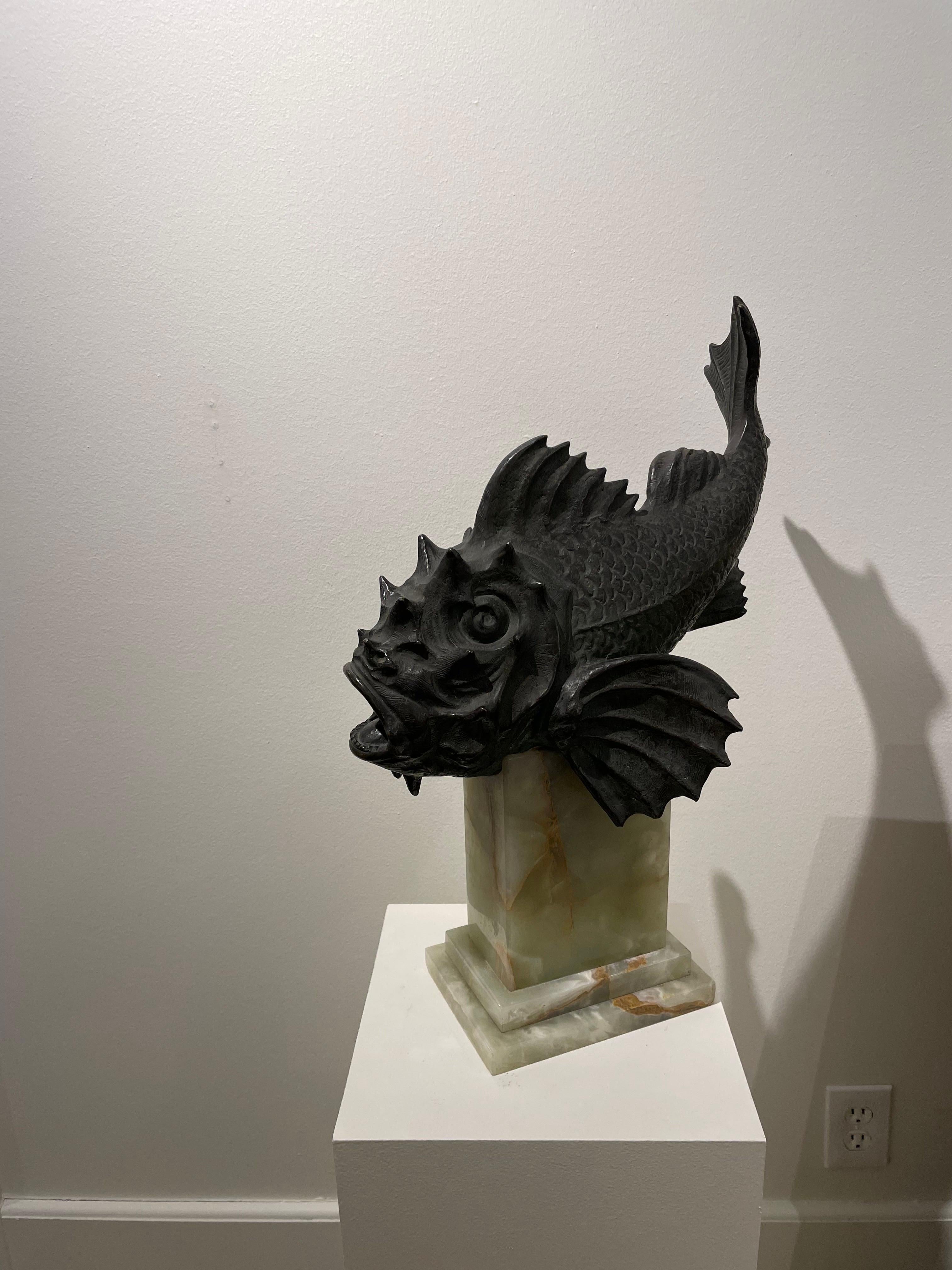 Pesce scorpione in bronzo moderno dei primi del Novecento su base in marmo in vendita 3