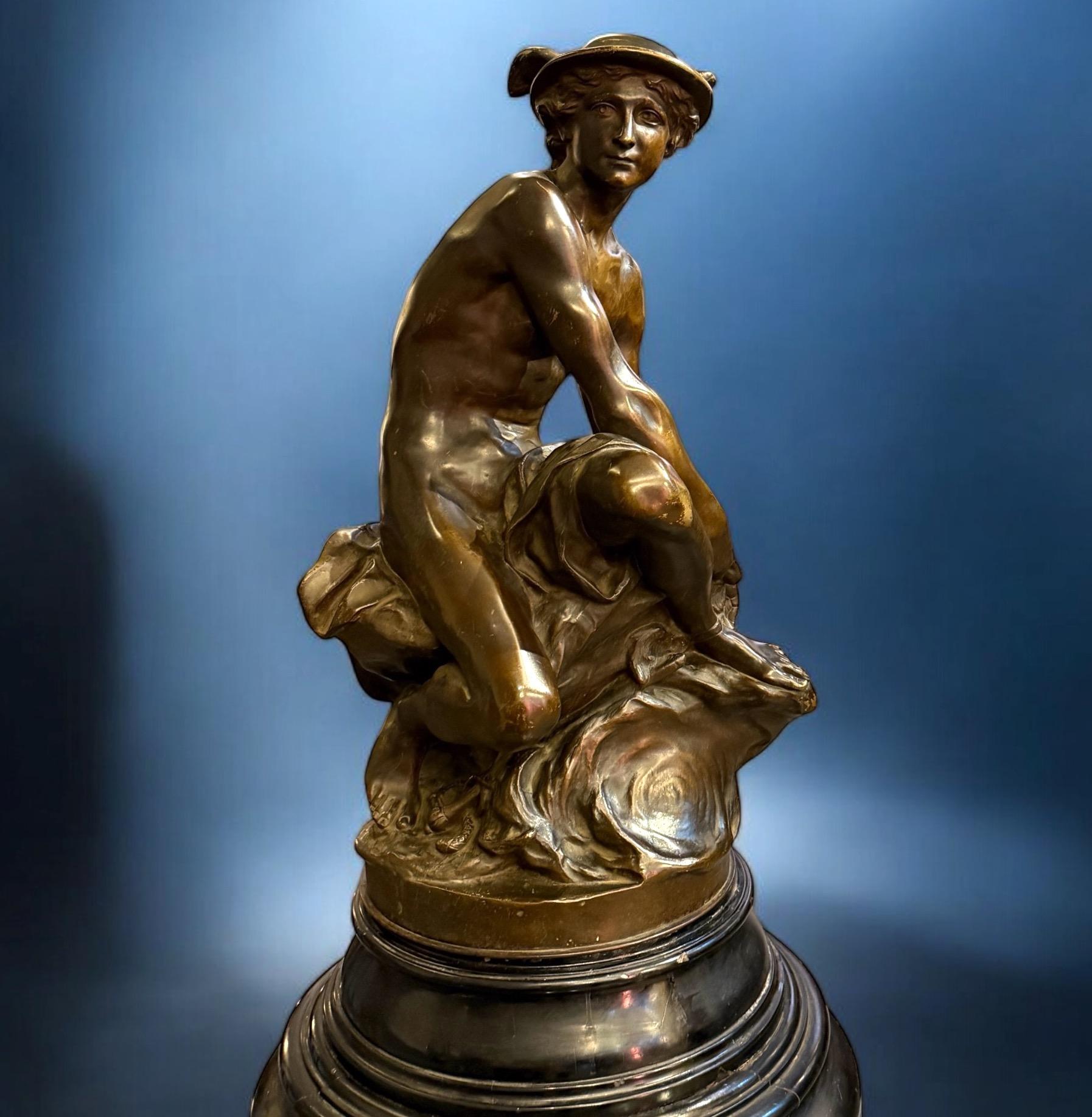 Fabuleuse sculpture italienne néoclassique en marbre représentant Hermès en vente 3