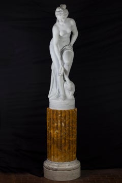 Fabulous Neoclassical Marble Sculpture of Bathing Venus 1880'