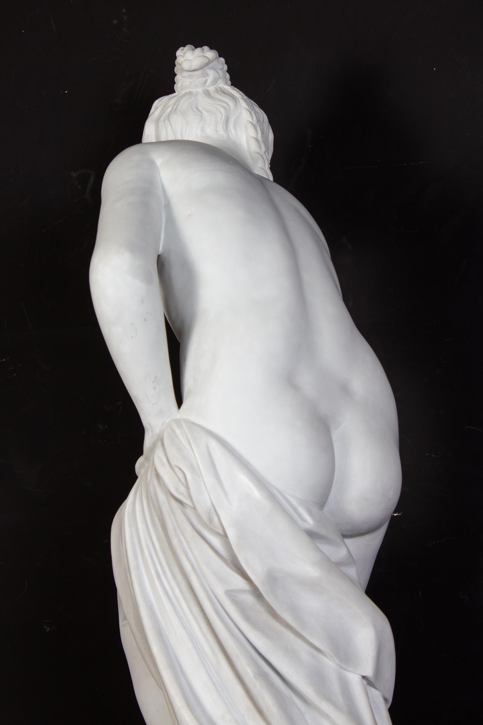  Fabulous Neoclassical Marble Sculpture of Bathing Venus 1880' For Sale 7