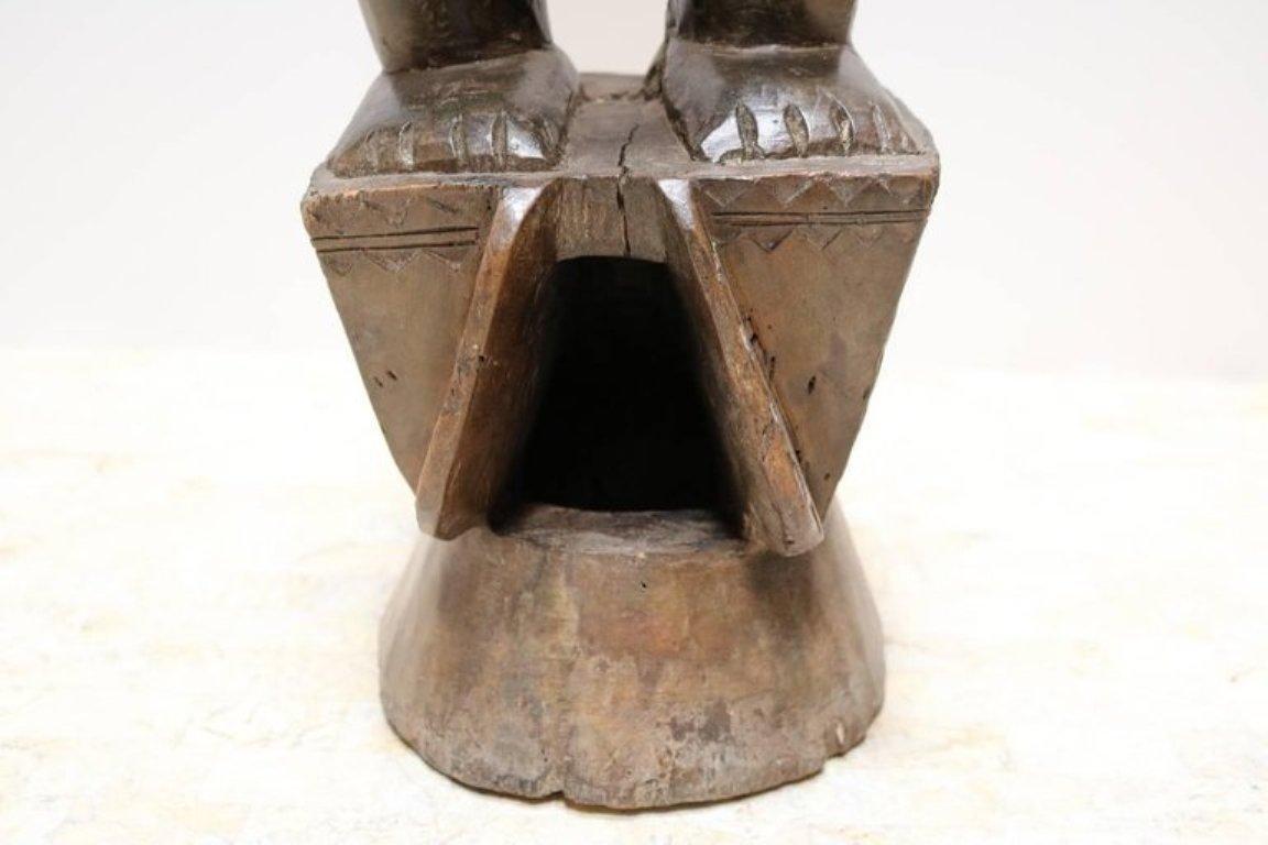 Sculpture en bois africaine « fertilité » des peuples Lobi en vente 2