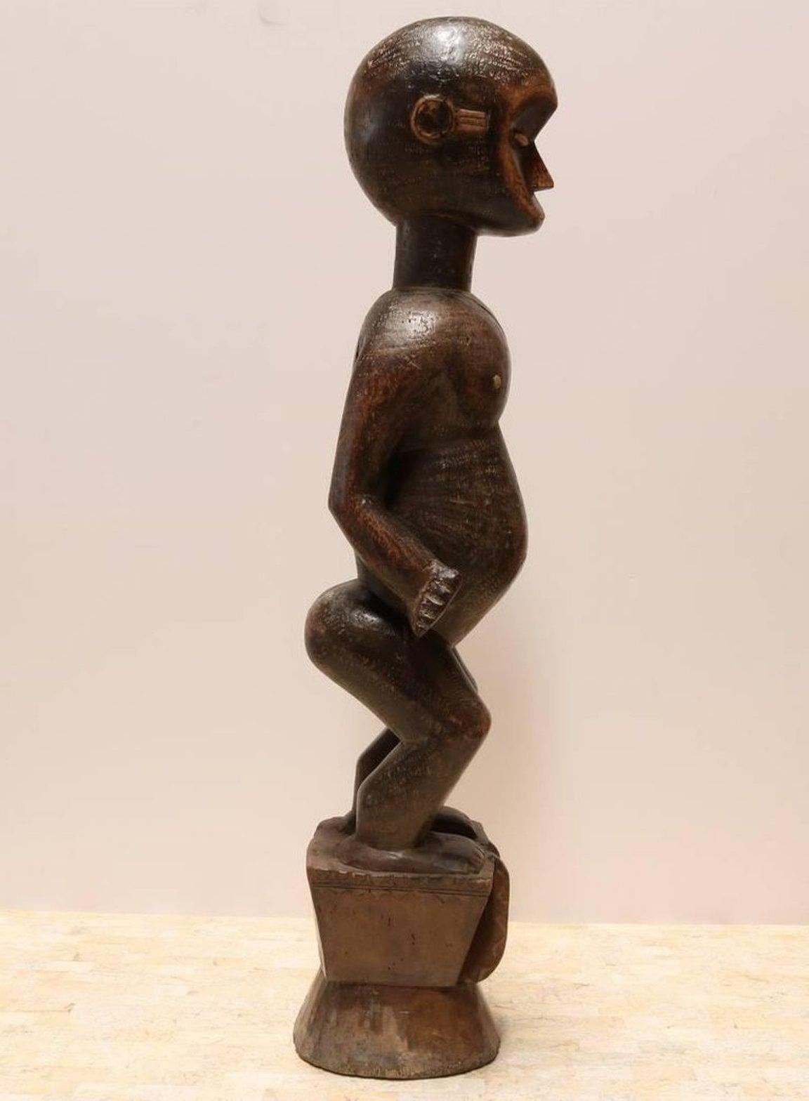Sculpture en bois africaine « fertilité » des peuples Lobi en vente 3