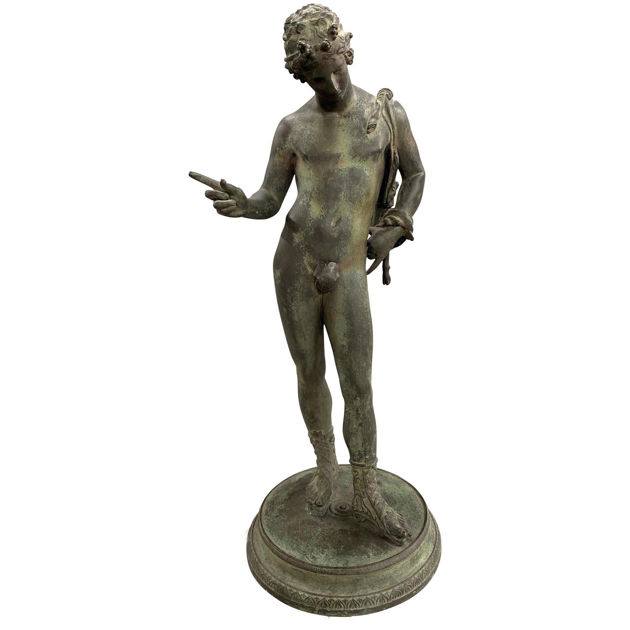 Unknown Nude Sculpture – Figurale Bronze von Narzissen oder Dionysos