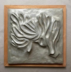 Wandskulptur aus Laubholz, Wandskulptur, bemaltes Glasfaser