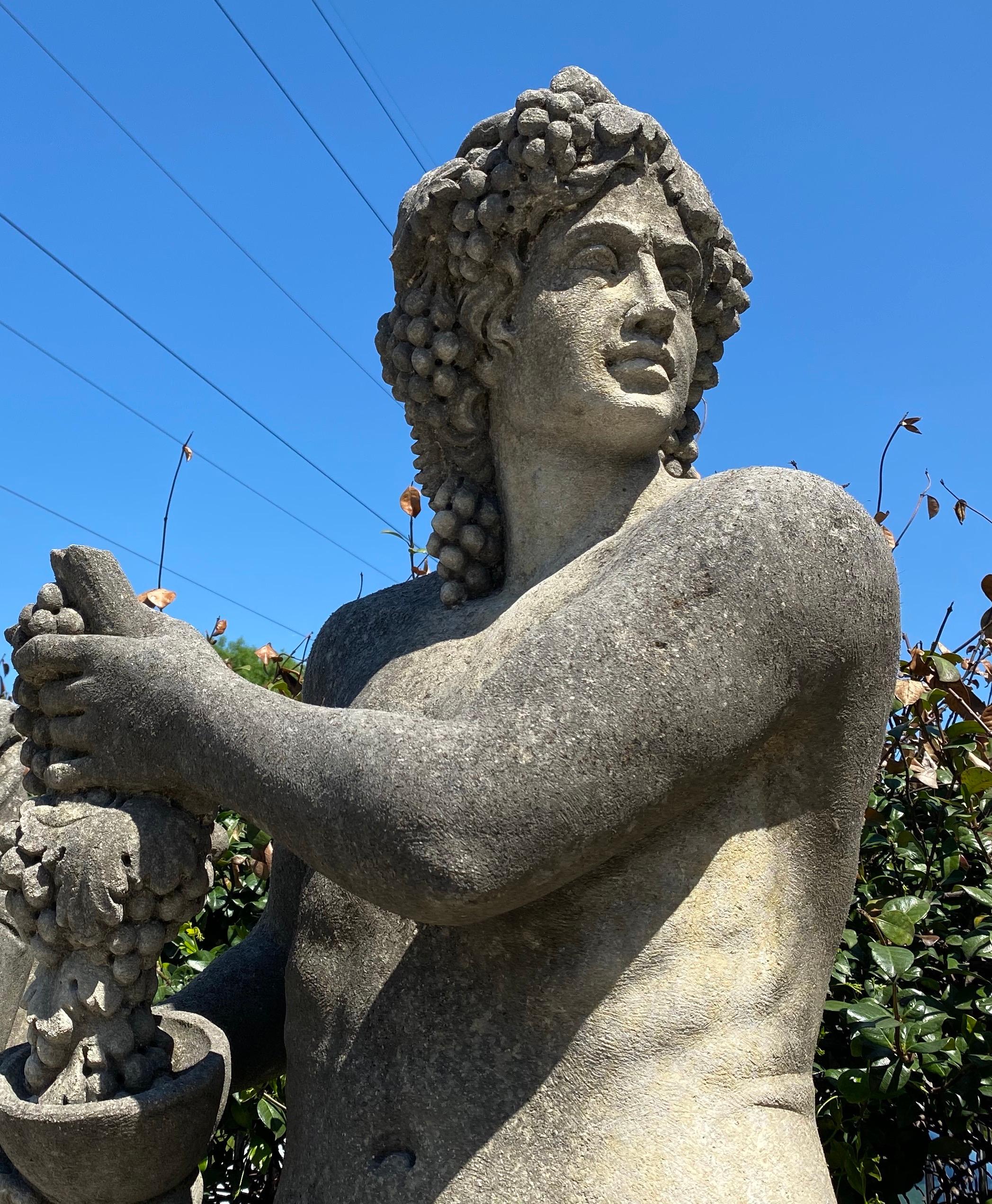 Außergewöhnliches Set aus vier Jahreszeiten von  Italienische Stein-Schnitzereien-Skulpturen – Sculpture von Unknown