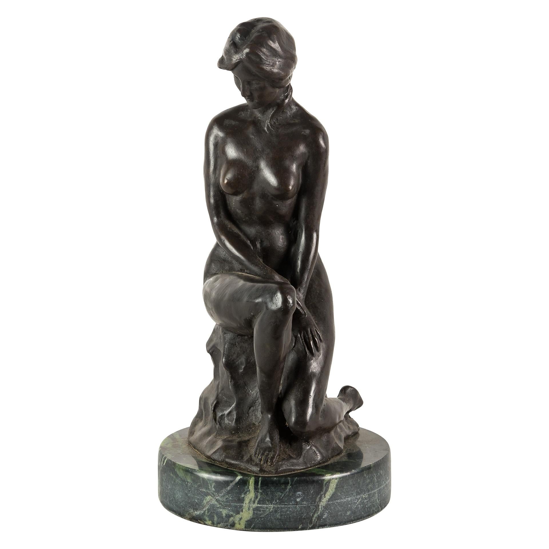 French Bronze Sculpture, Nude Woman, Italy 19th Century France