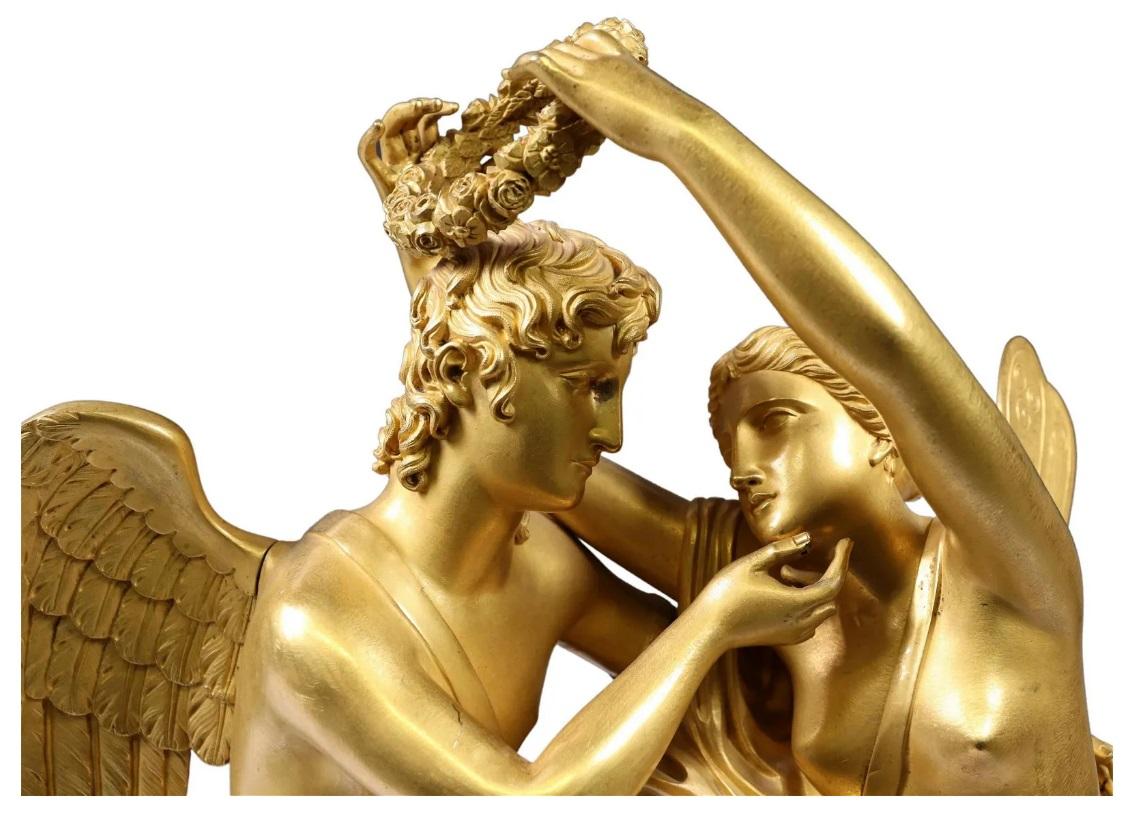 Französische Empire-Uhr, Amor und Psyche – Sculpture von Unknown