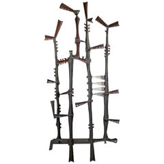 Gene Montez Flores Escultura Brutalista de Pared