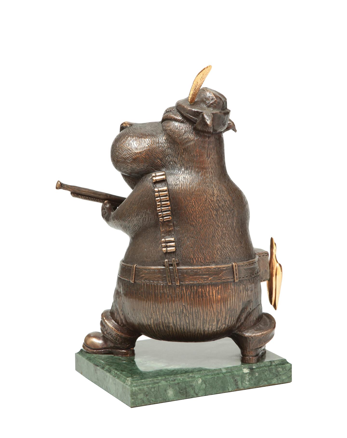 Gold Trophy Hunter, Bronze Sculpture by Volodymyr Mykytenko, 2005 For Sale 1